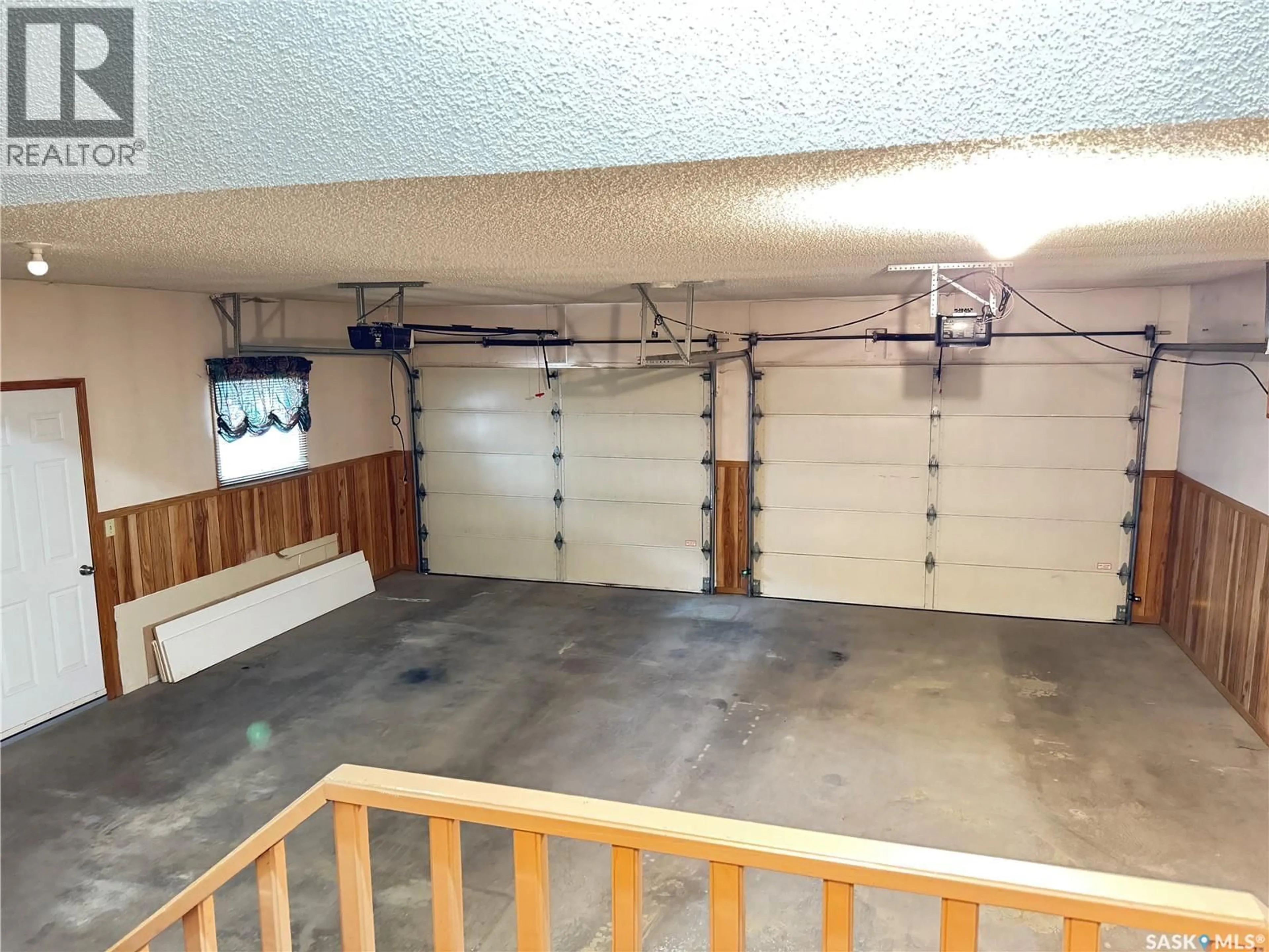 Indoor garage for 730 14TH STREET, Humboldt Saskatchewan S0K2A0
