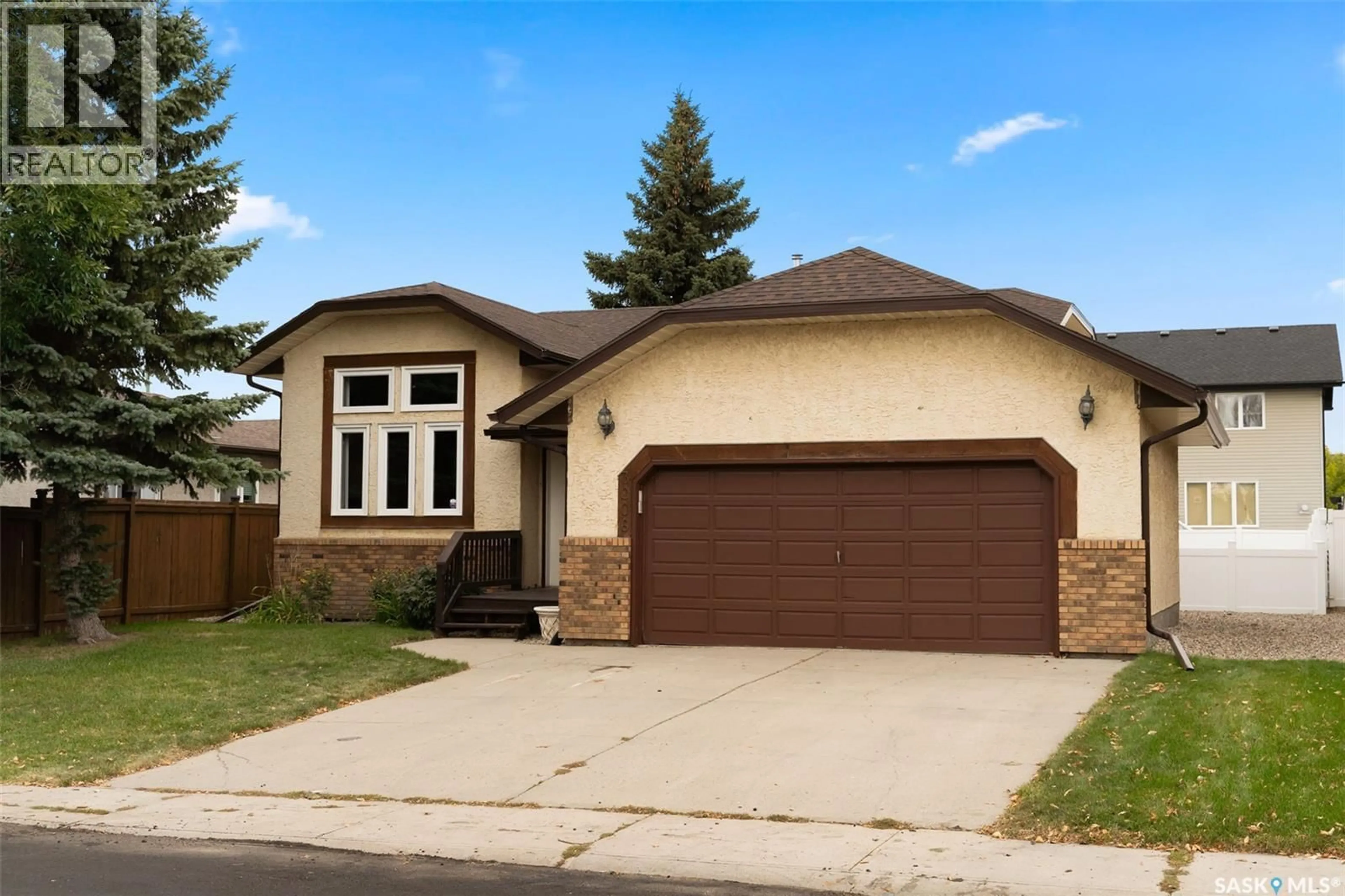 Home with vinyl exterior material, street for 3006 PHANEUF CRESCENT, Regina Saskatchewan S4V1T6