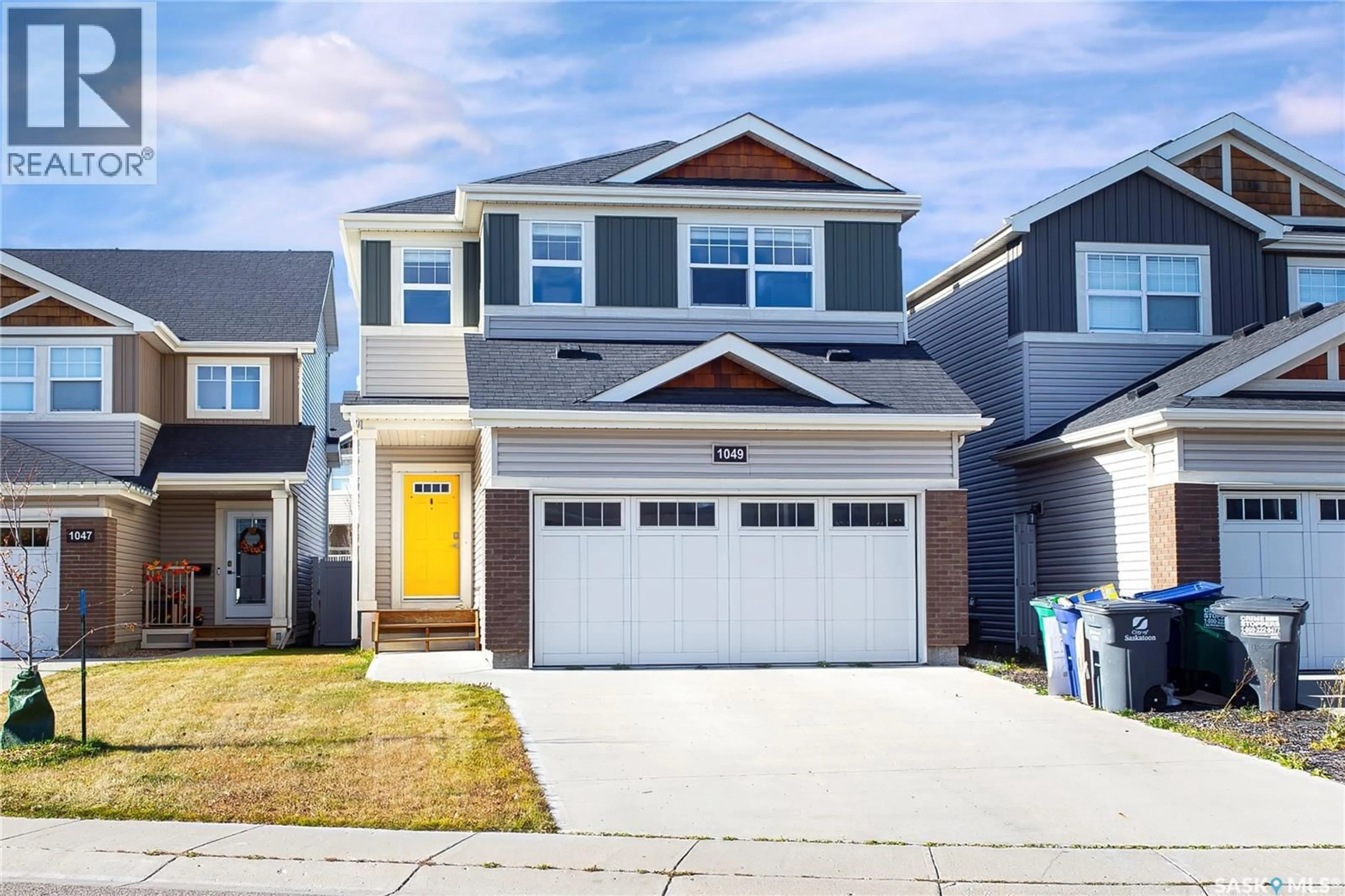Home with vinyl exterior material, street for 1049 KOLYNCHUK CRESCENT, Saskatoon Saskatchewan S7T0X4