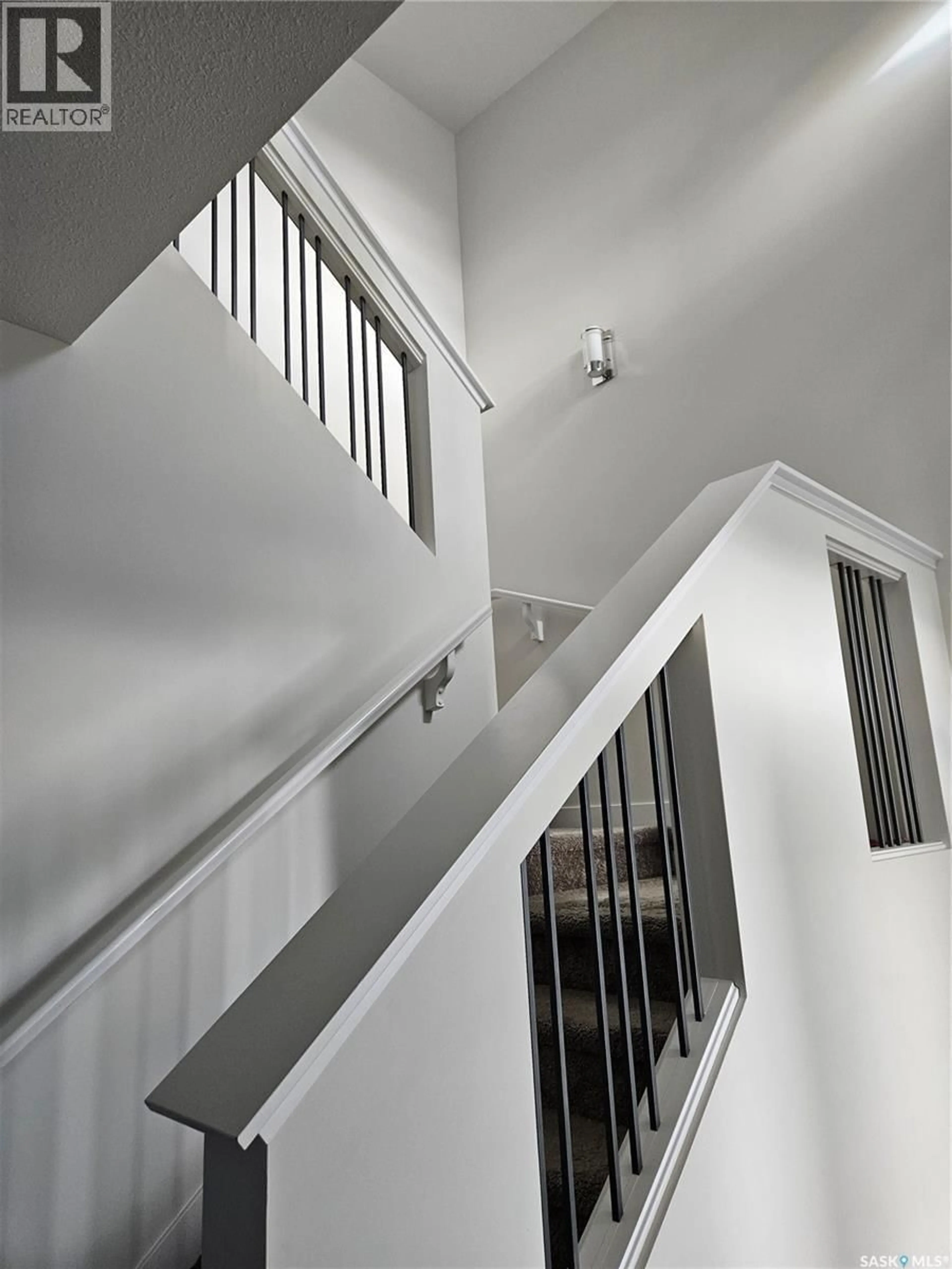 Stairs for 451 MCFAULL CRESCENT, Saskatoon Saskatchewan S7V0T2