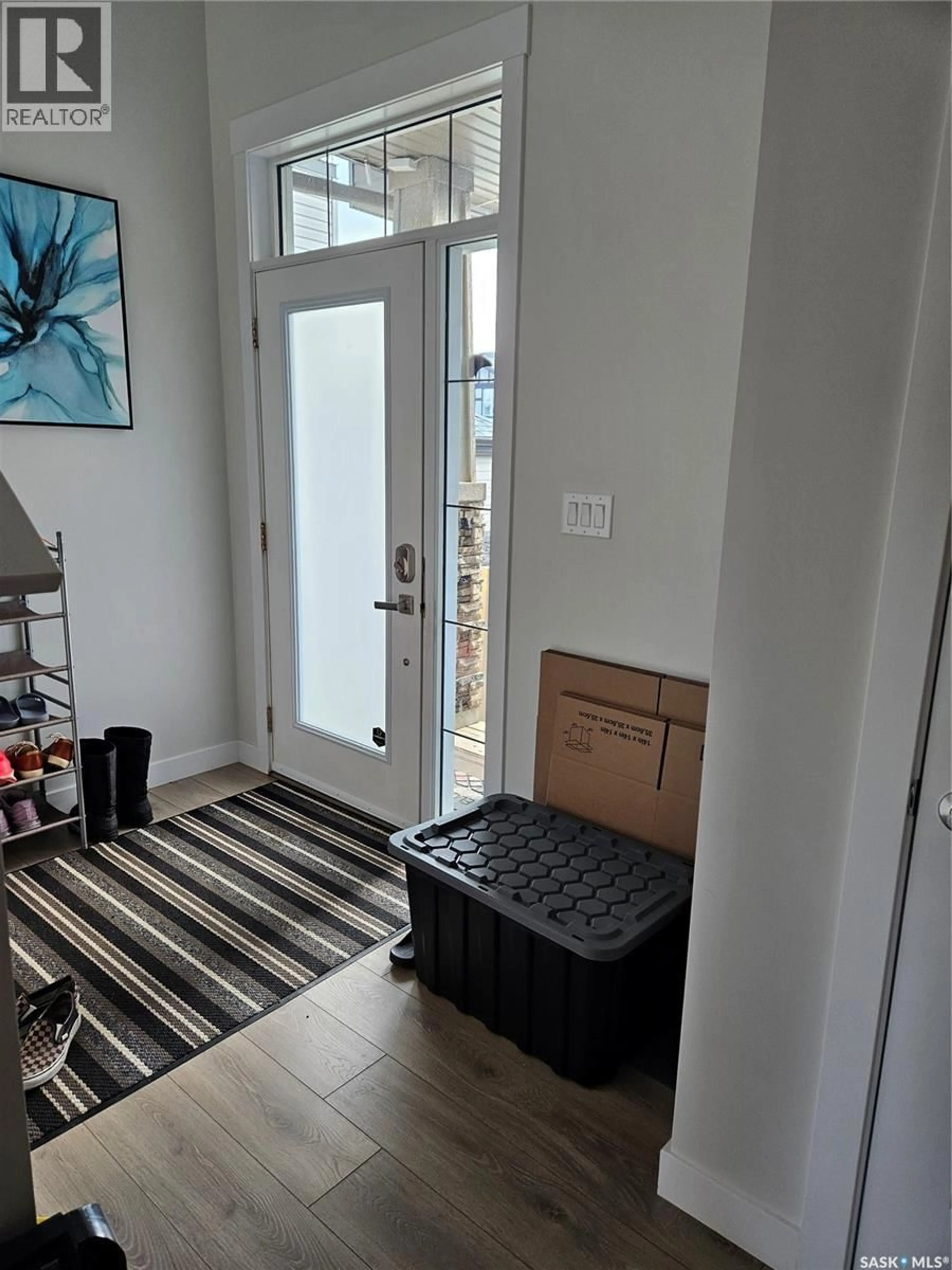 Indoor entryway for 451 MCFAULL CRESCENT, Saskatoon Saskatchewan S7V0T2