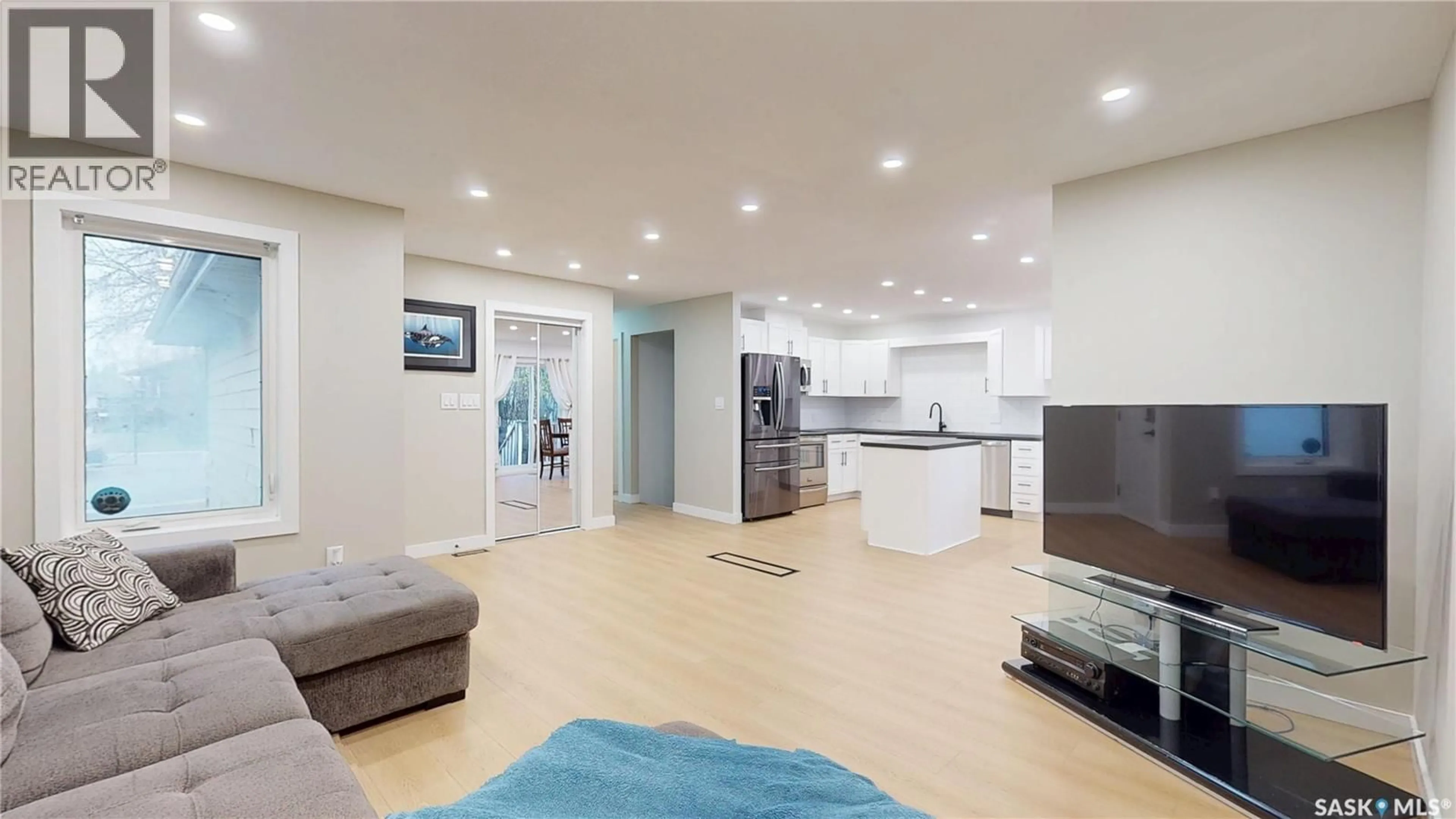 Open concept kitchen, unknown for 7119 BLAKENEY DRIVE, Regina Saskatchewan S4X2M4