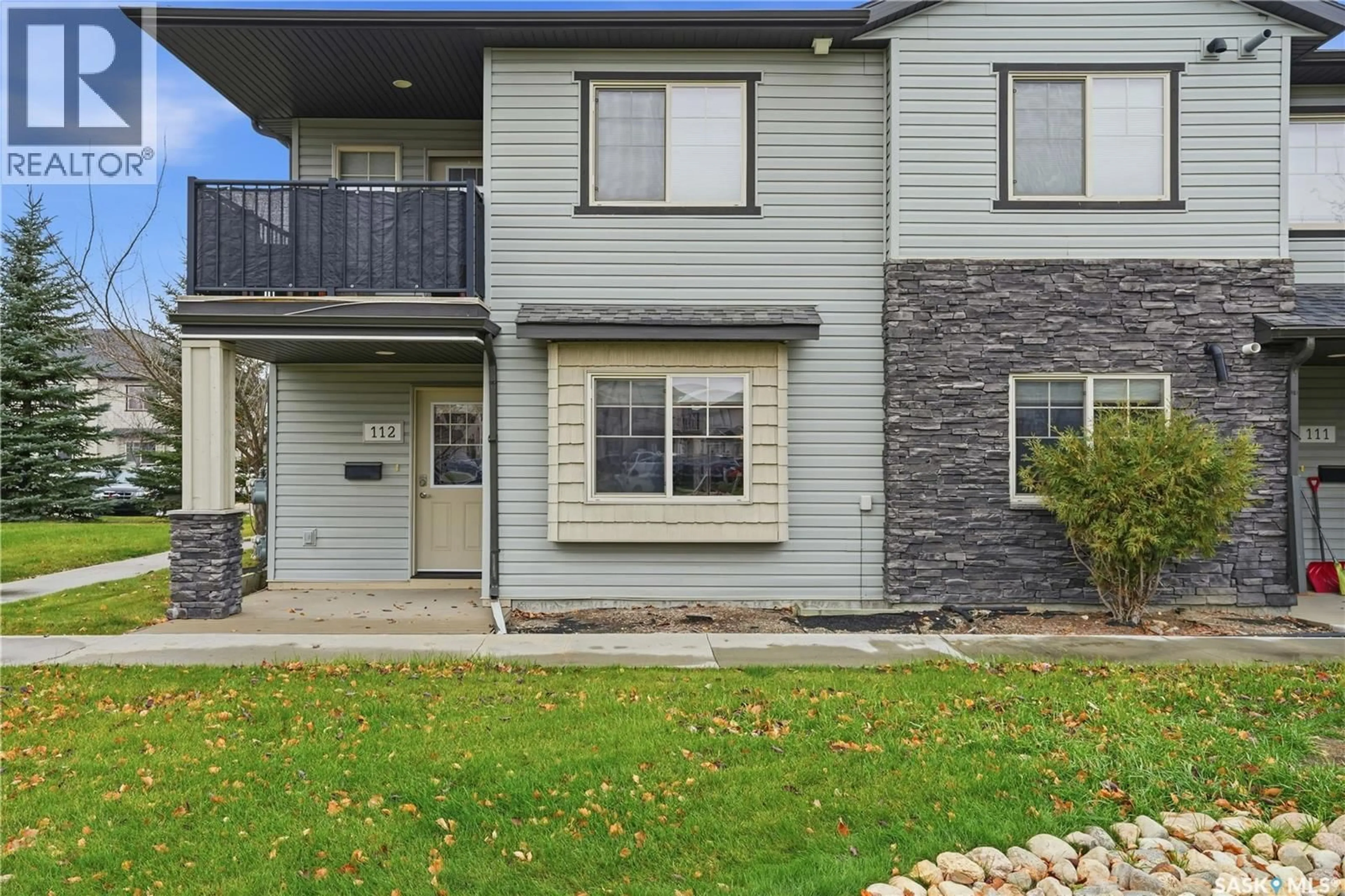 Home with vinyl exterior material, street for 112 5055 JAMES HILL ROAD, Regina Saskatchewan S4W0B9