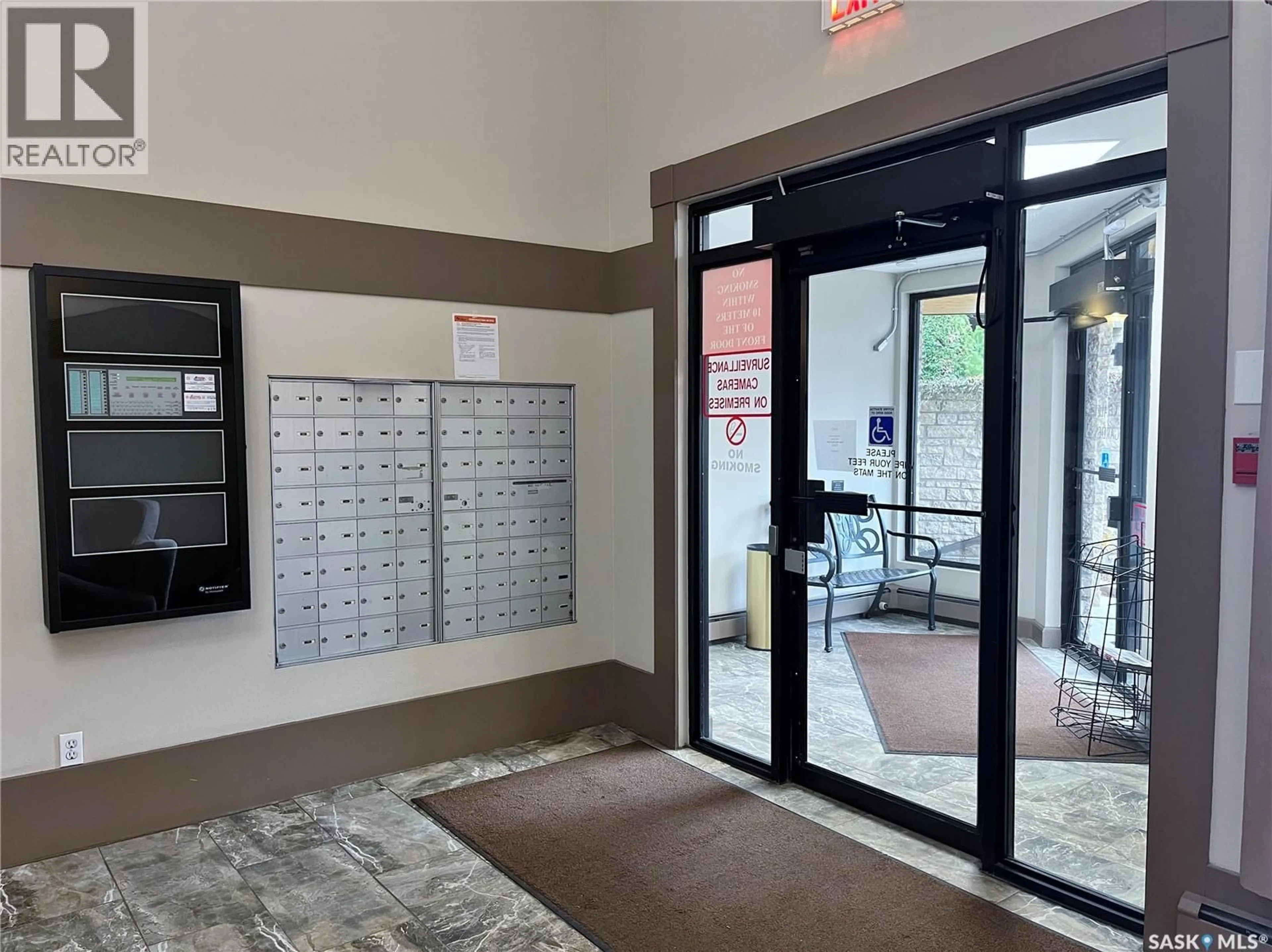 Indoor foyer for 136 2301 ADELAIDE STREET E, Saskatoon Saskatchewan S7J0J6