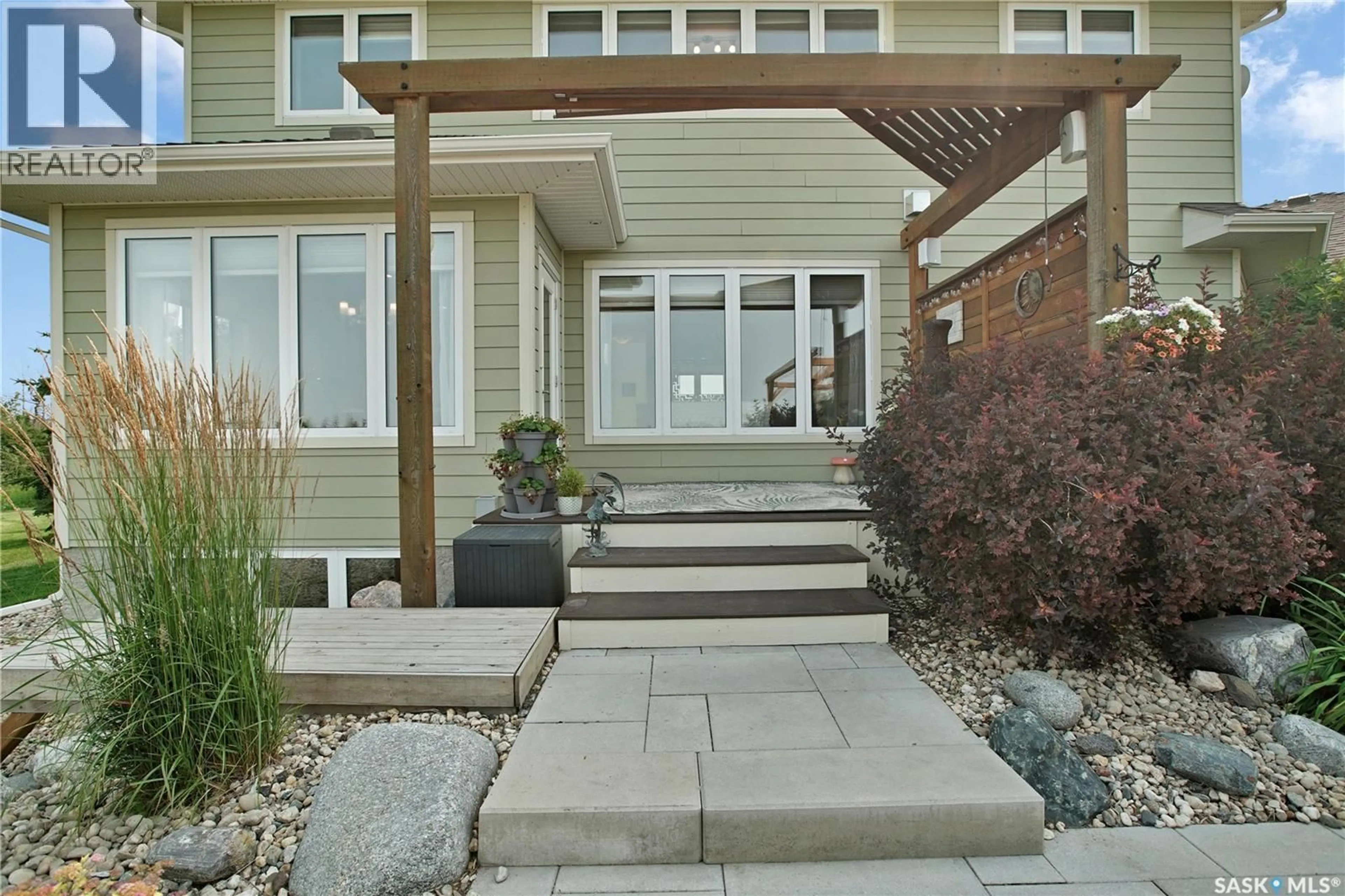 Patio, street for 110 JASMINE DRIVE, Aberdeen Rm No. 373 Saskatchewan S0K0A0