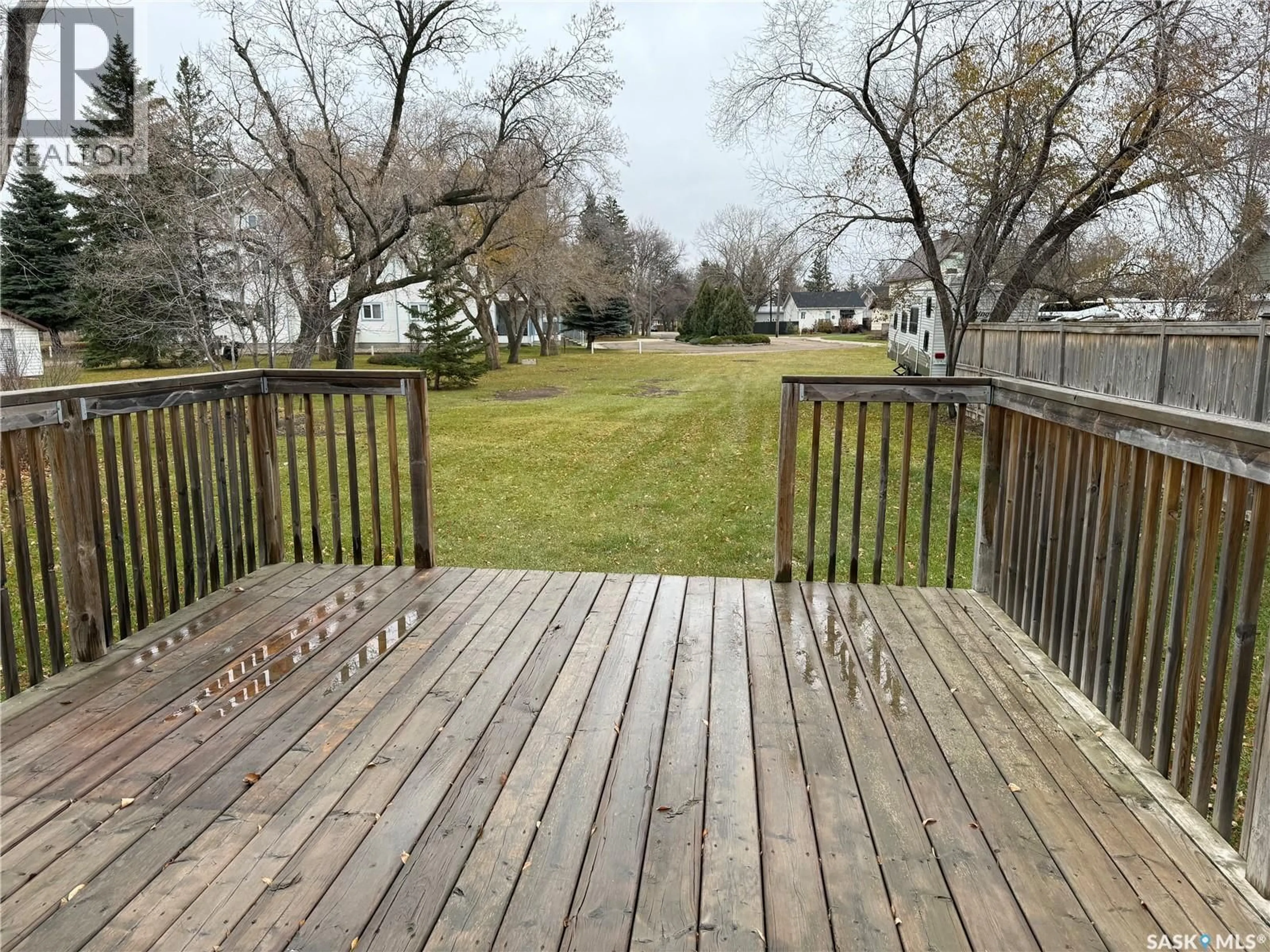 Patio, unknown for 426 6TH STREET, Weyburn Saskatchewan S4H1B6