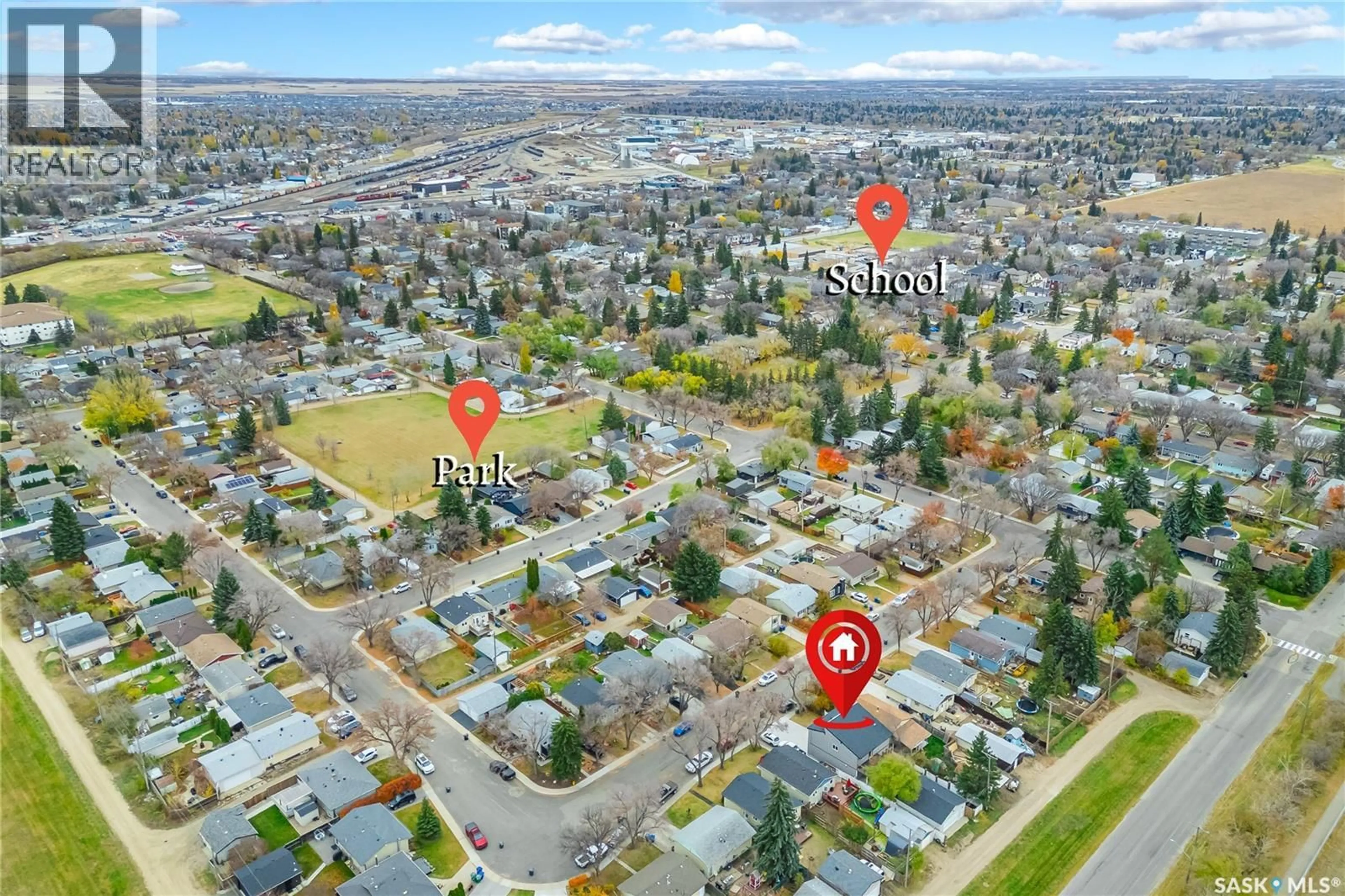 A pic from outside/outdoor area/front of a property/back of a property/a pic from drone, street for 161 RITA CRESCENT, Saskatoon Saskatchewan S7N2L4