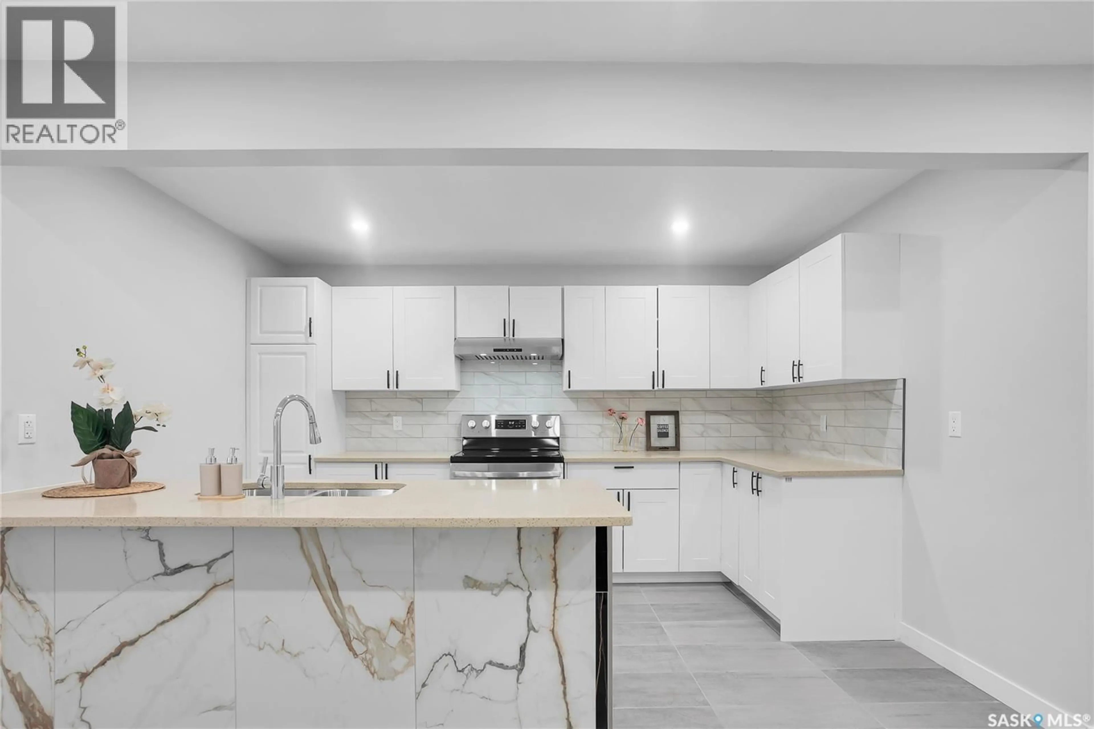 Open concept kitchen, ceramic/tile floor for 161 RITA CRESCENT, Saskatoon Saskatchewan S7N2L4
