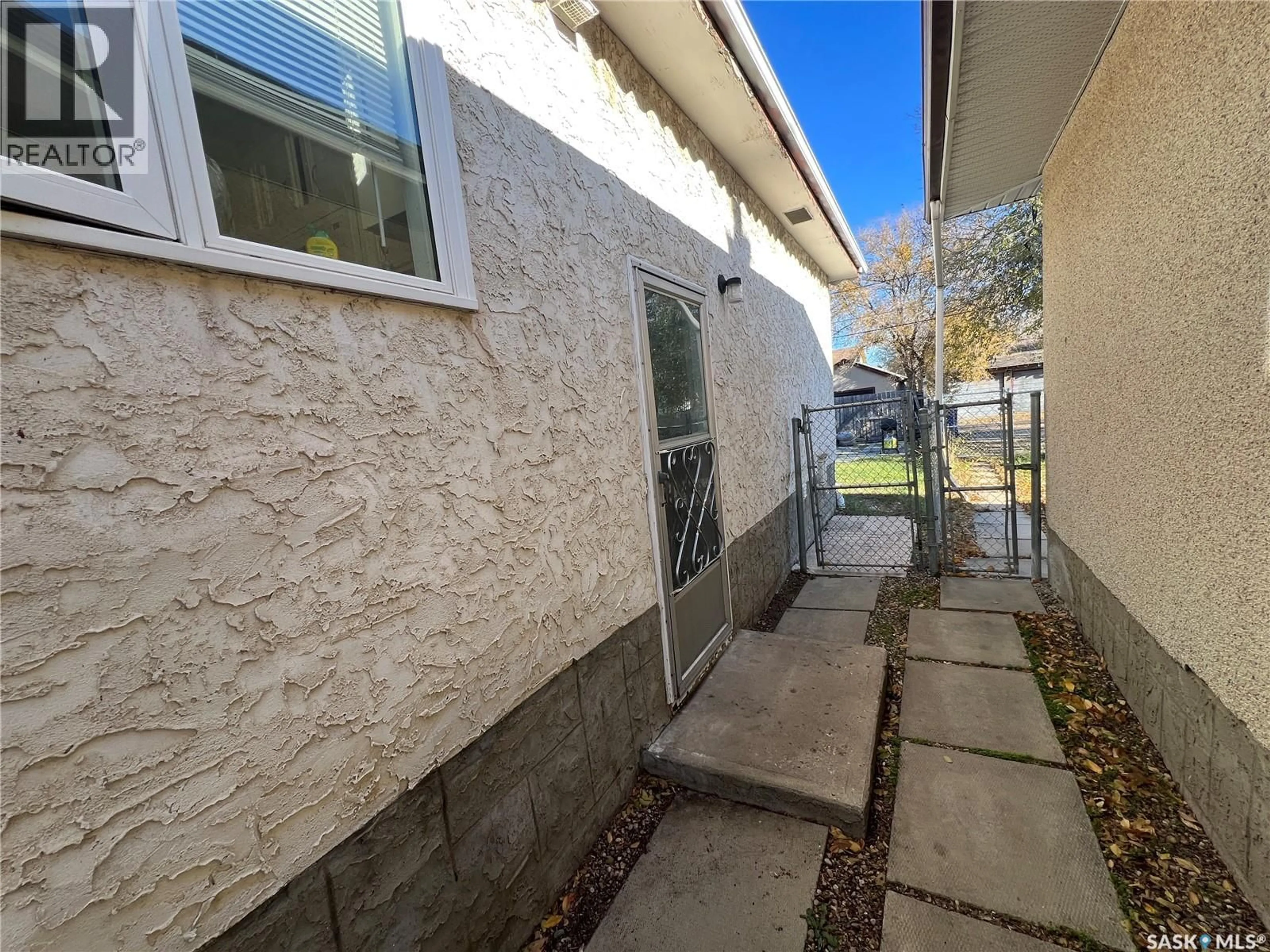 Unknown for 405 YORK STREET, Regina Saskatchewan S4R4W7