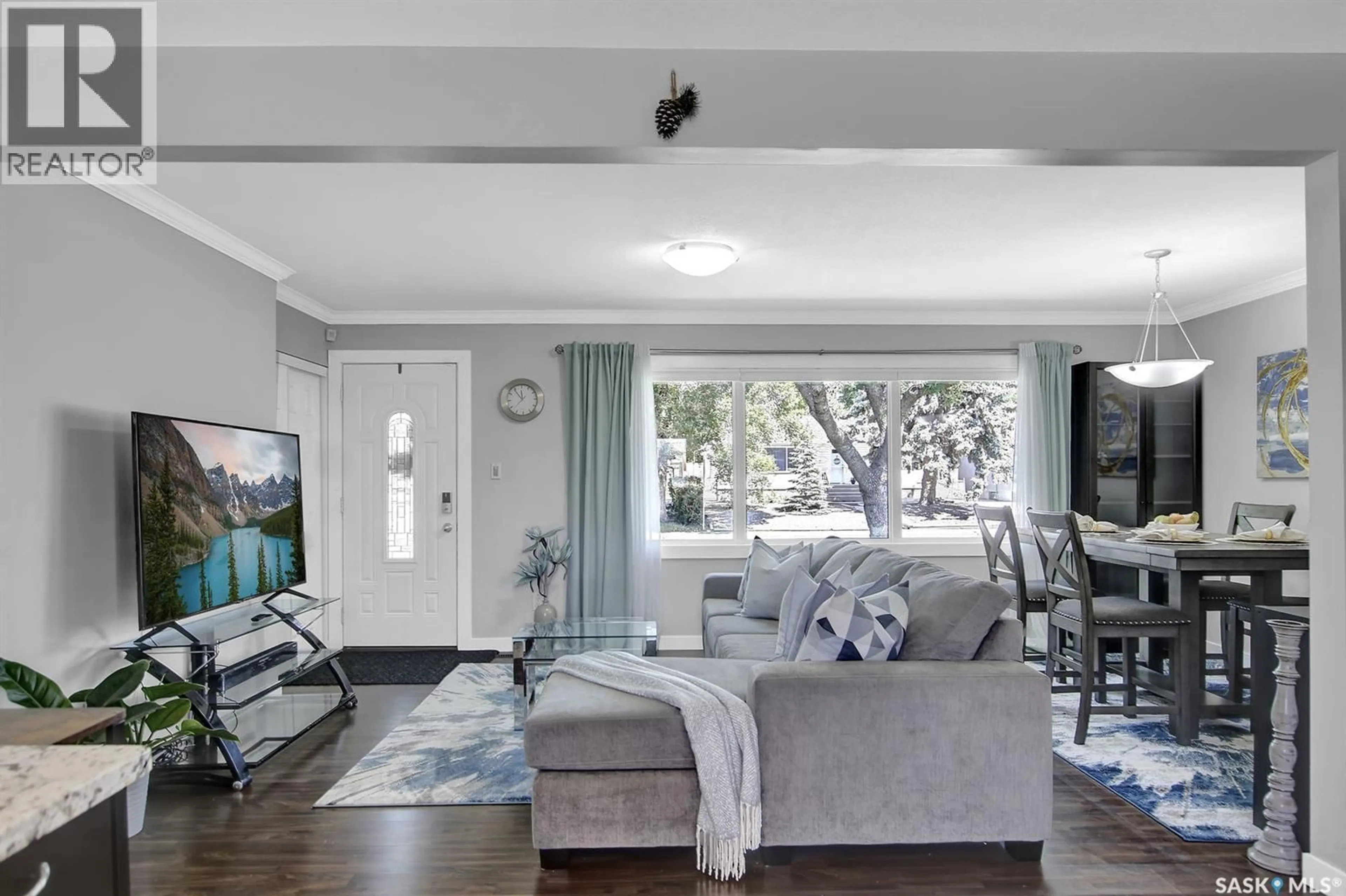 Living room with furniture, unknown for 5513 4TH AVENUE, Regina Saskatchewan S4T0K1