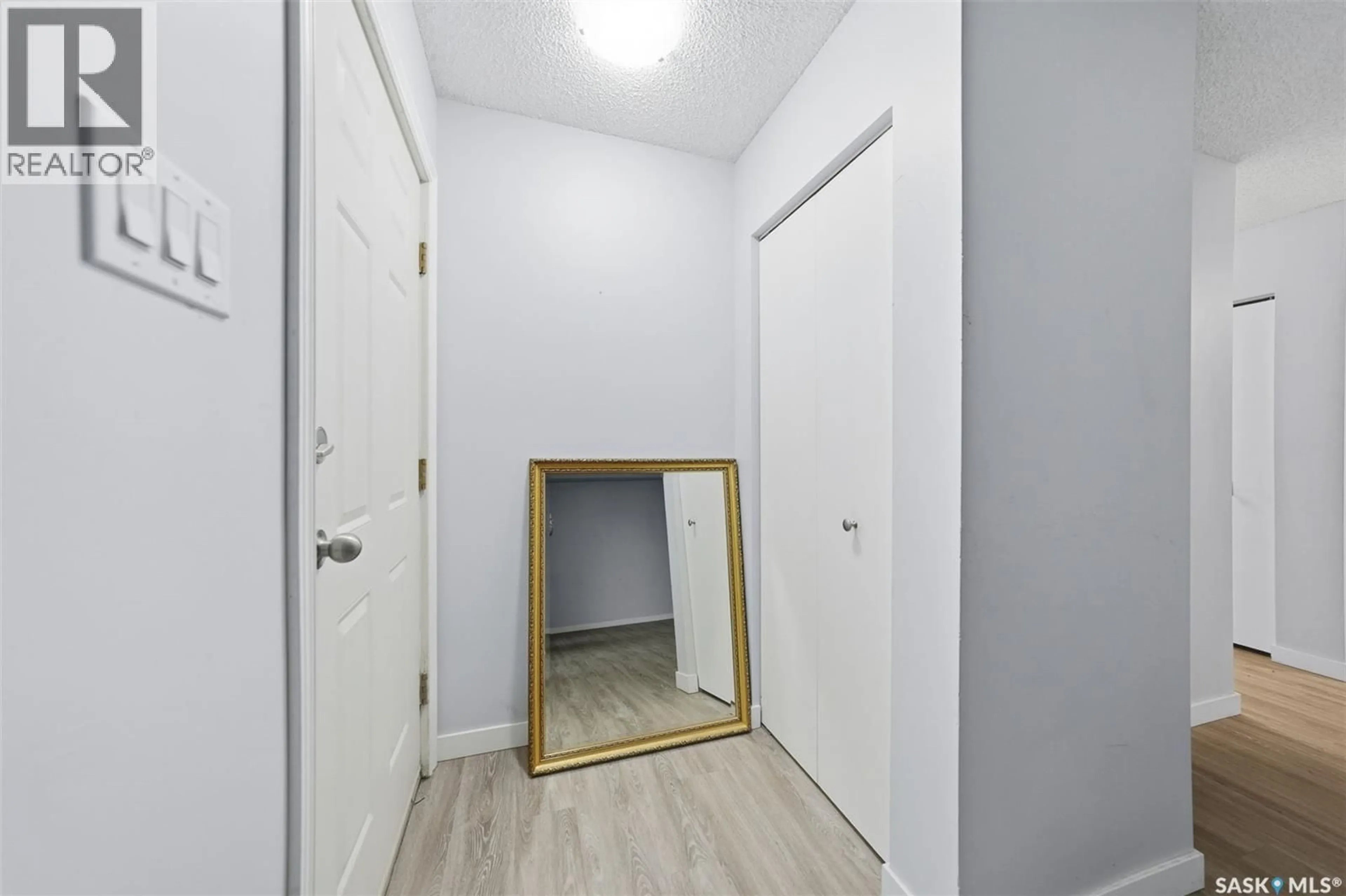 Indoor entryway for 204 7TH AVENUE, Watrous Saskatchewan S0K4T0