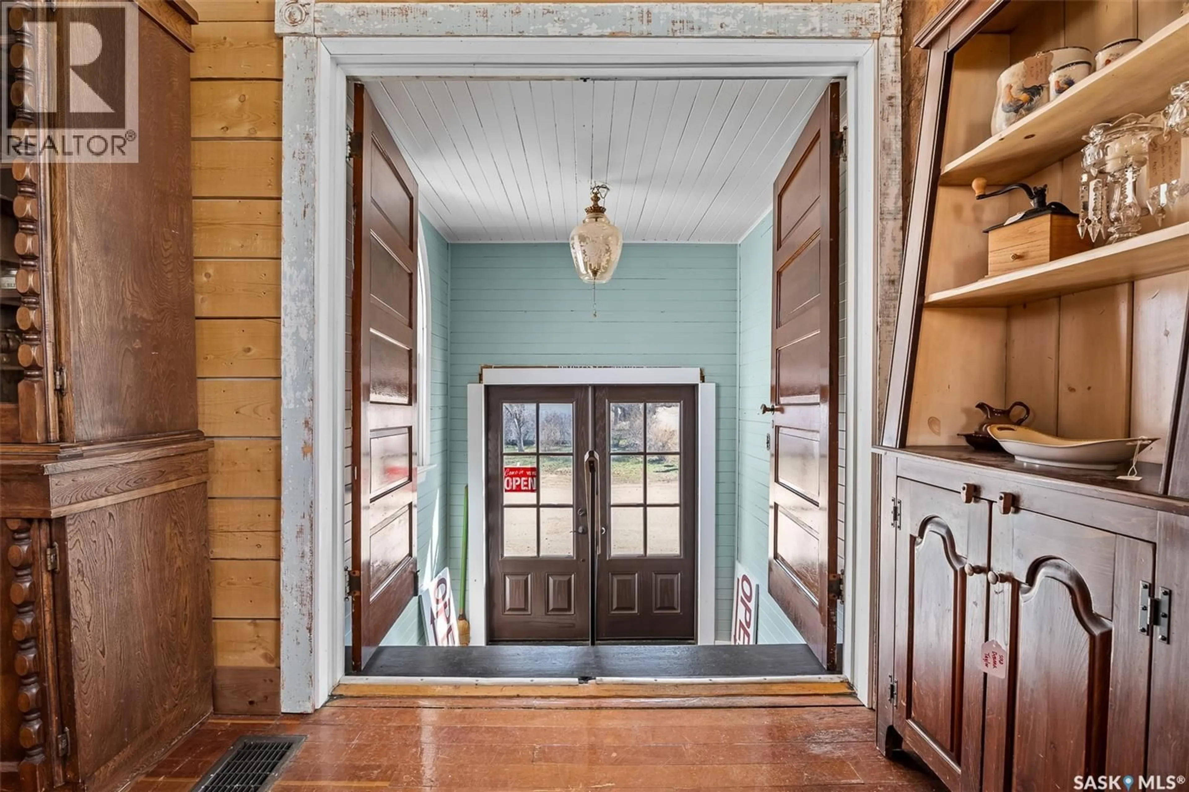 Indoor entryway for 203 ROSE STREET, Mortlach Saskatchewan S0H3E0