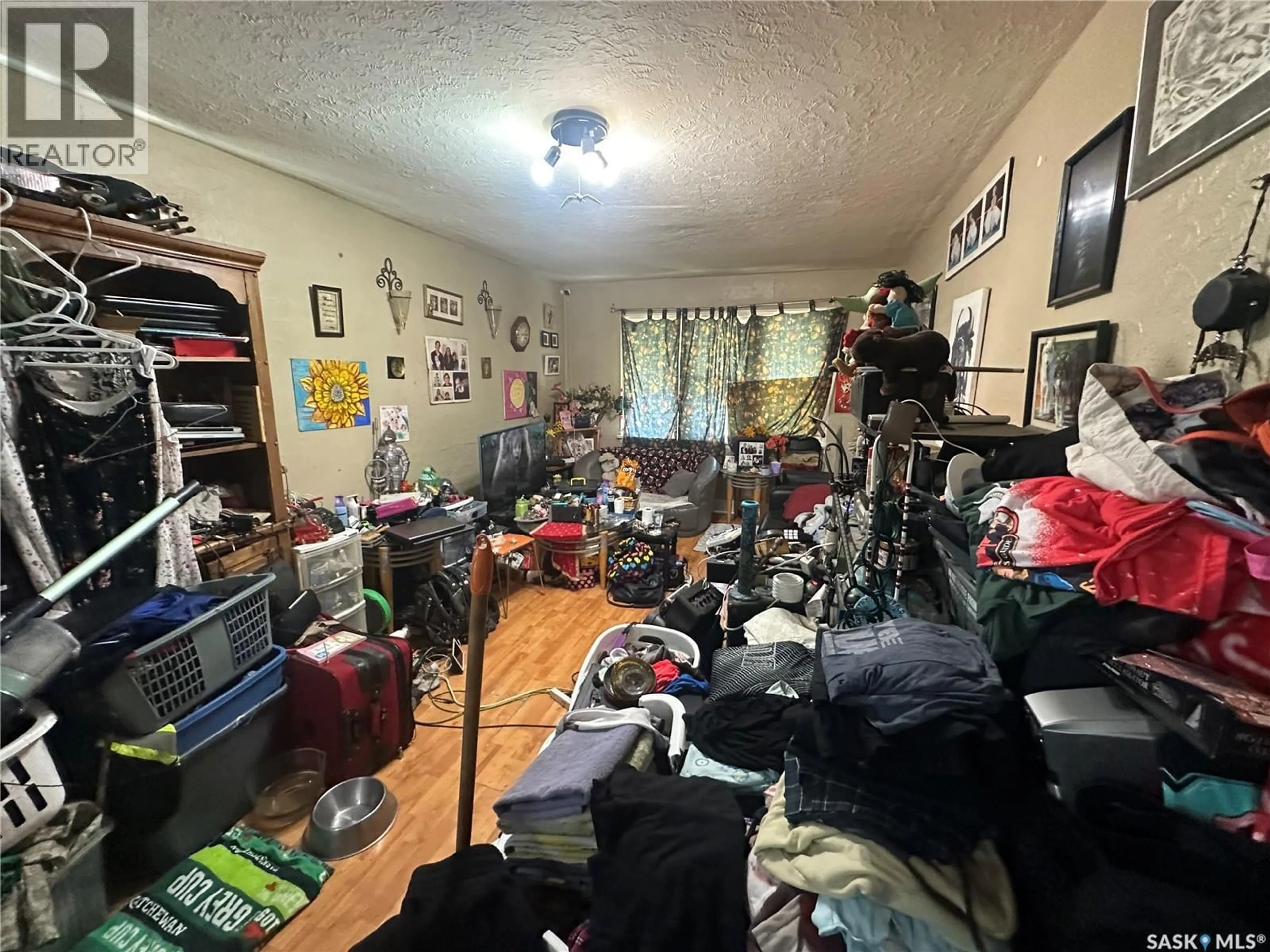 A pic of a room for 815 ROBINSON STREET, Regina Saskatchewan S4T2M4