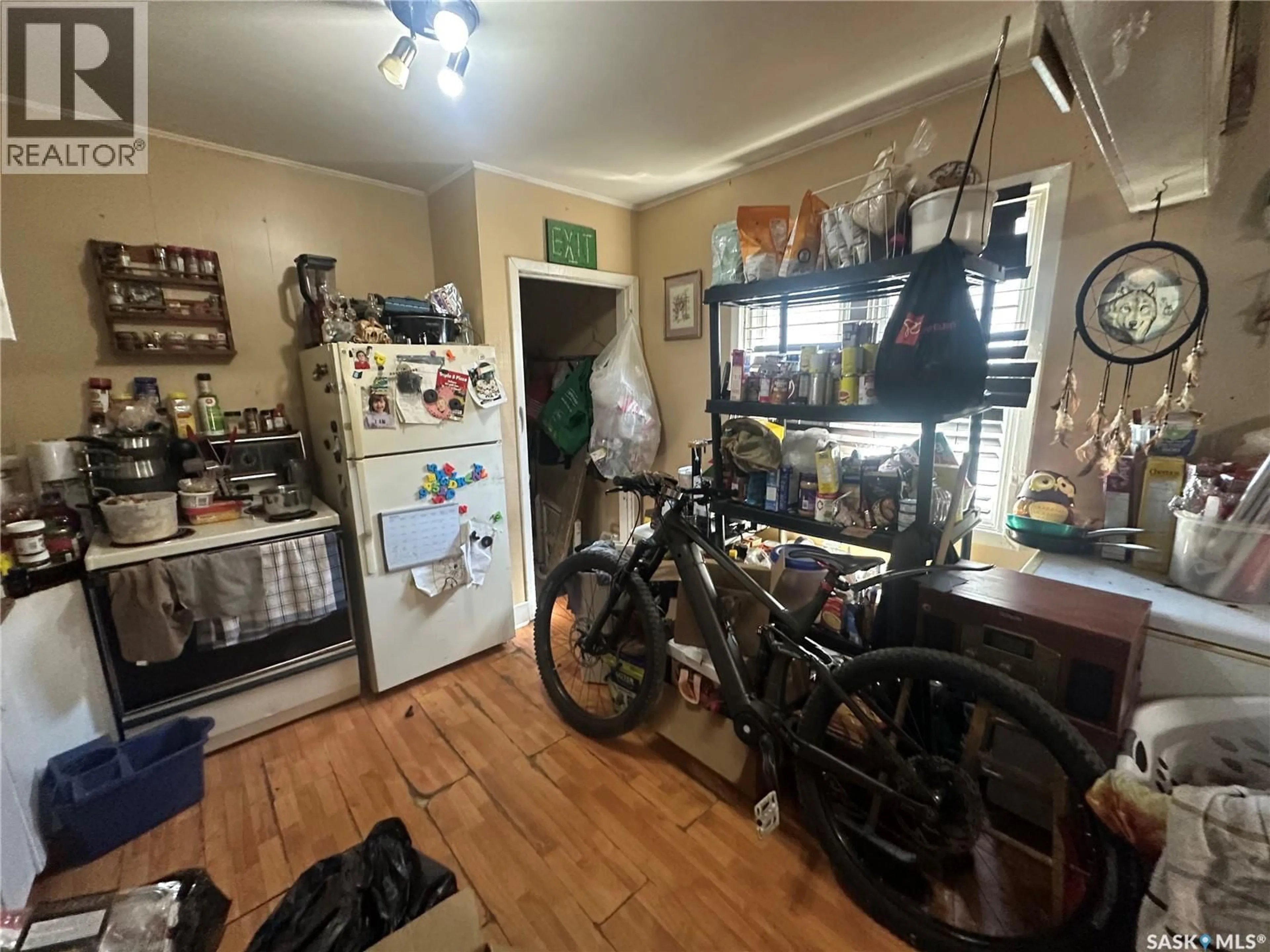 A pic of a room for 815 ROBINSON STREET, Regina Saskatchewan S4T2M4