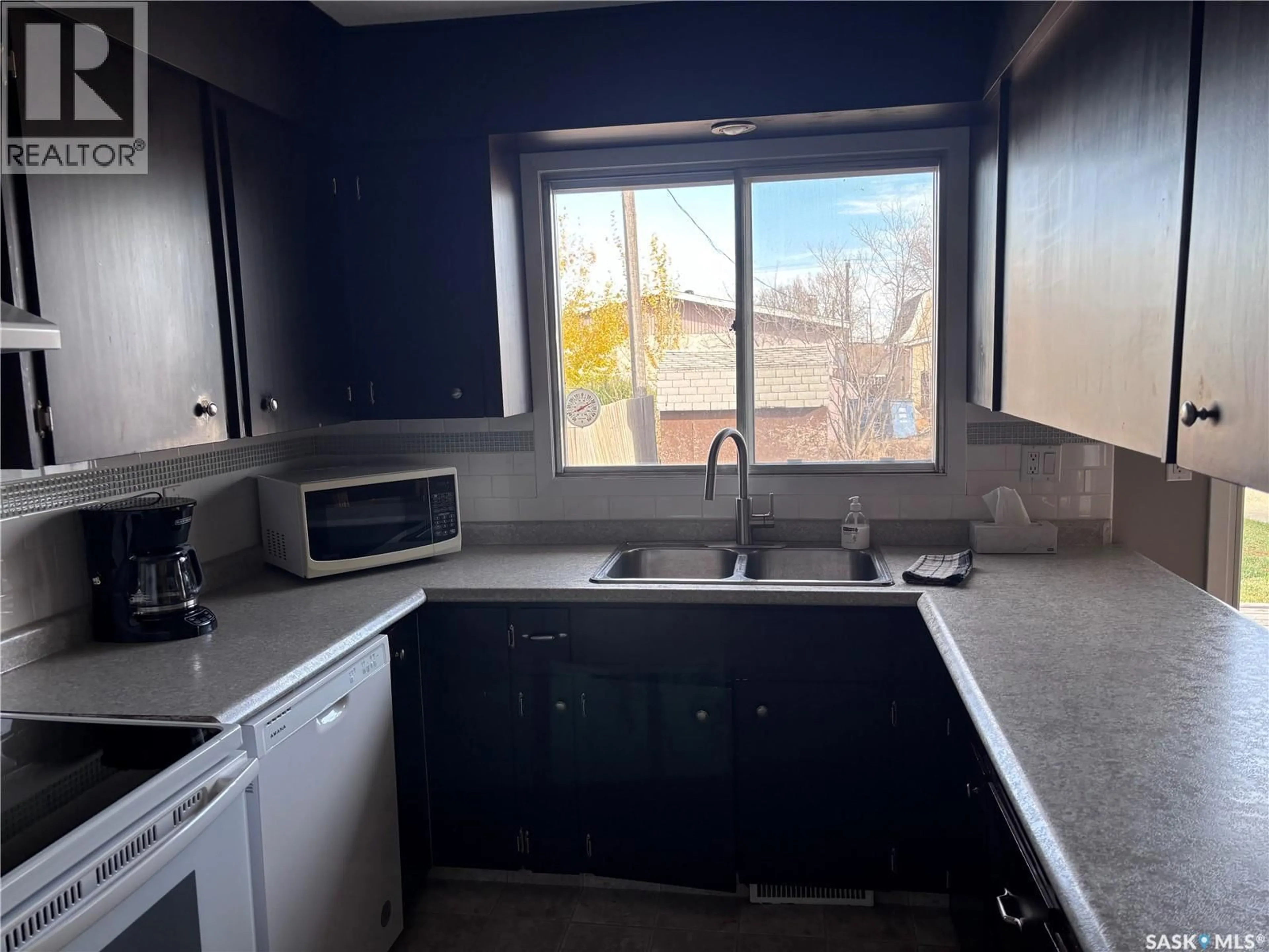 Standard kitchen, unknown for 269 5TH AVENUE, Swift Current Saskatchewan S9H2L3