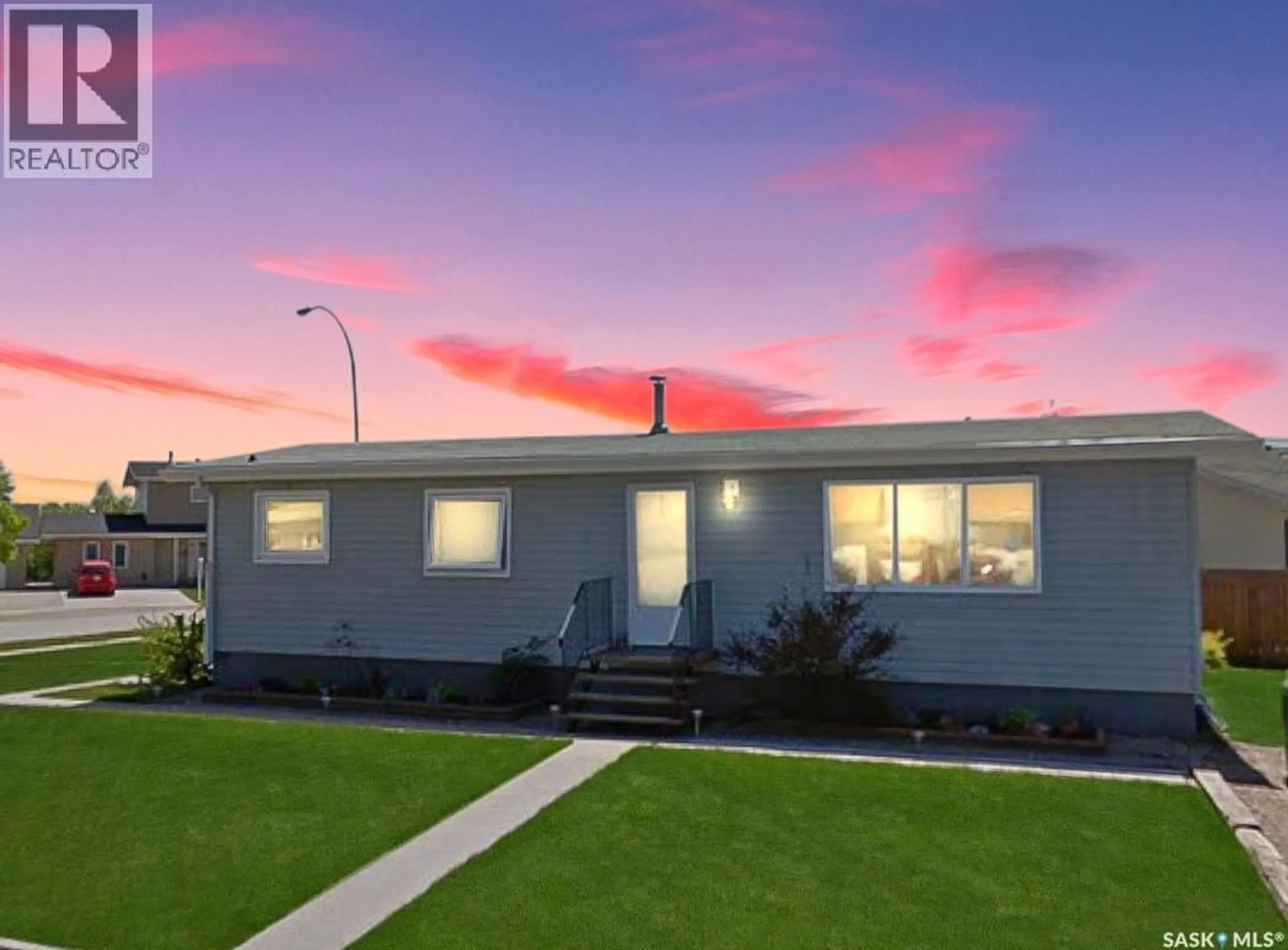 Home with vinyl exterior material, street for 120 SASKATCHEWAN CRESCENT, Kinistino Saskatchewan S0J1H0