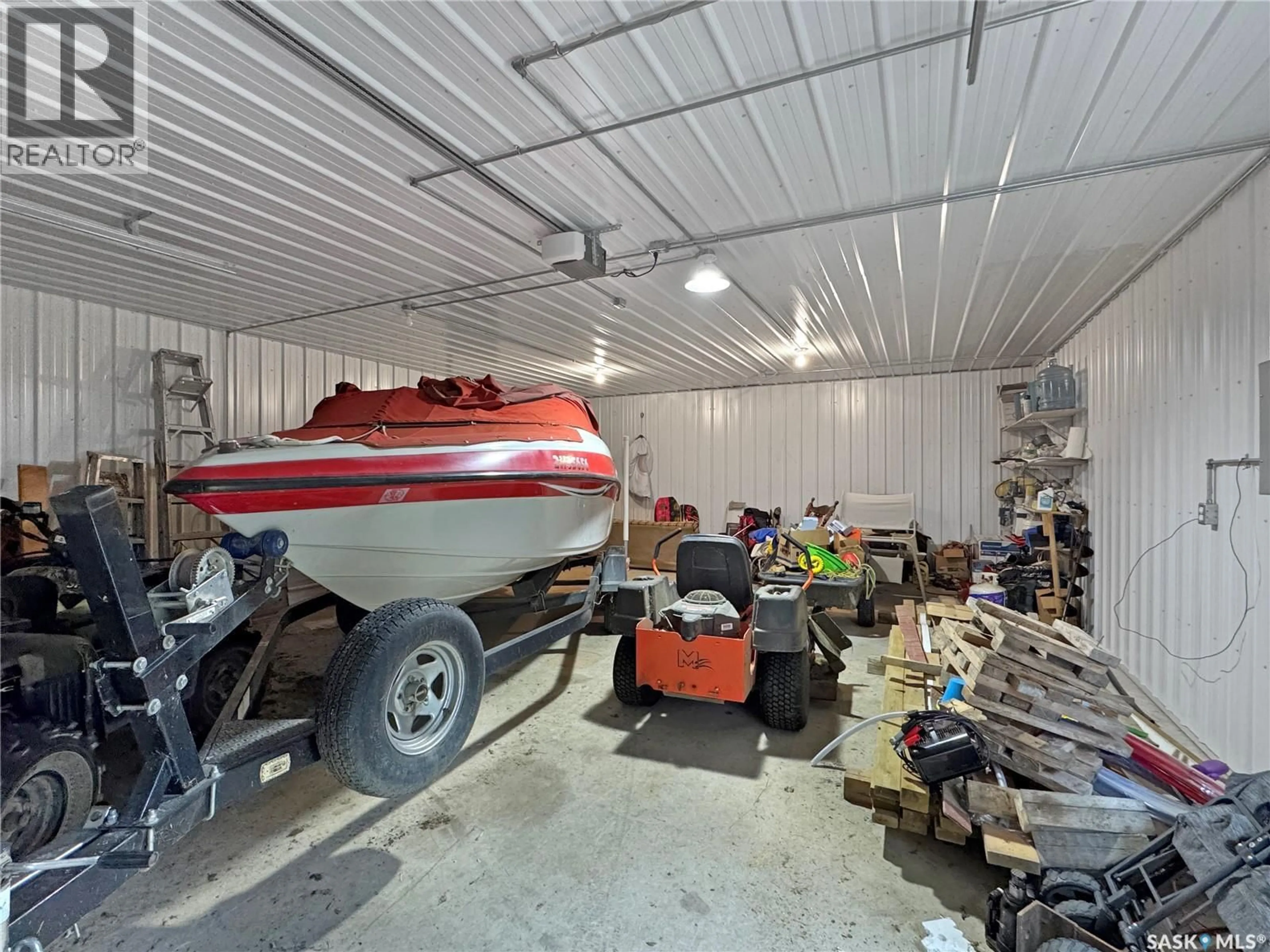 Indoor garage for CORONS BEACH, Big River Rm No. 555 Saskatchewan S0J0E0