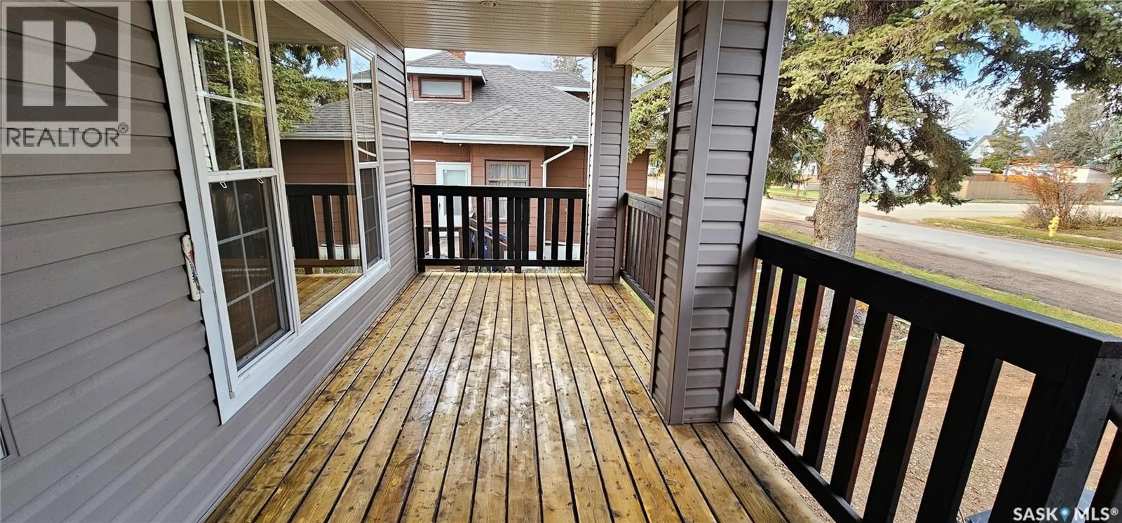 Patio, street for 317 BURROWS AVENUE, Melfort Saskatchewan S0E1A0