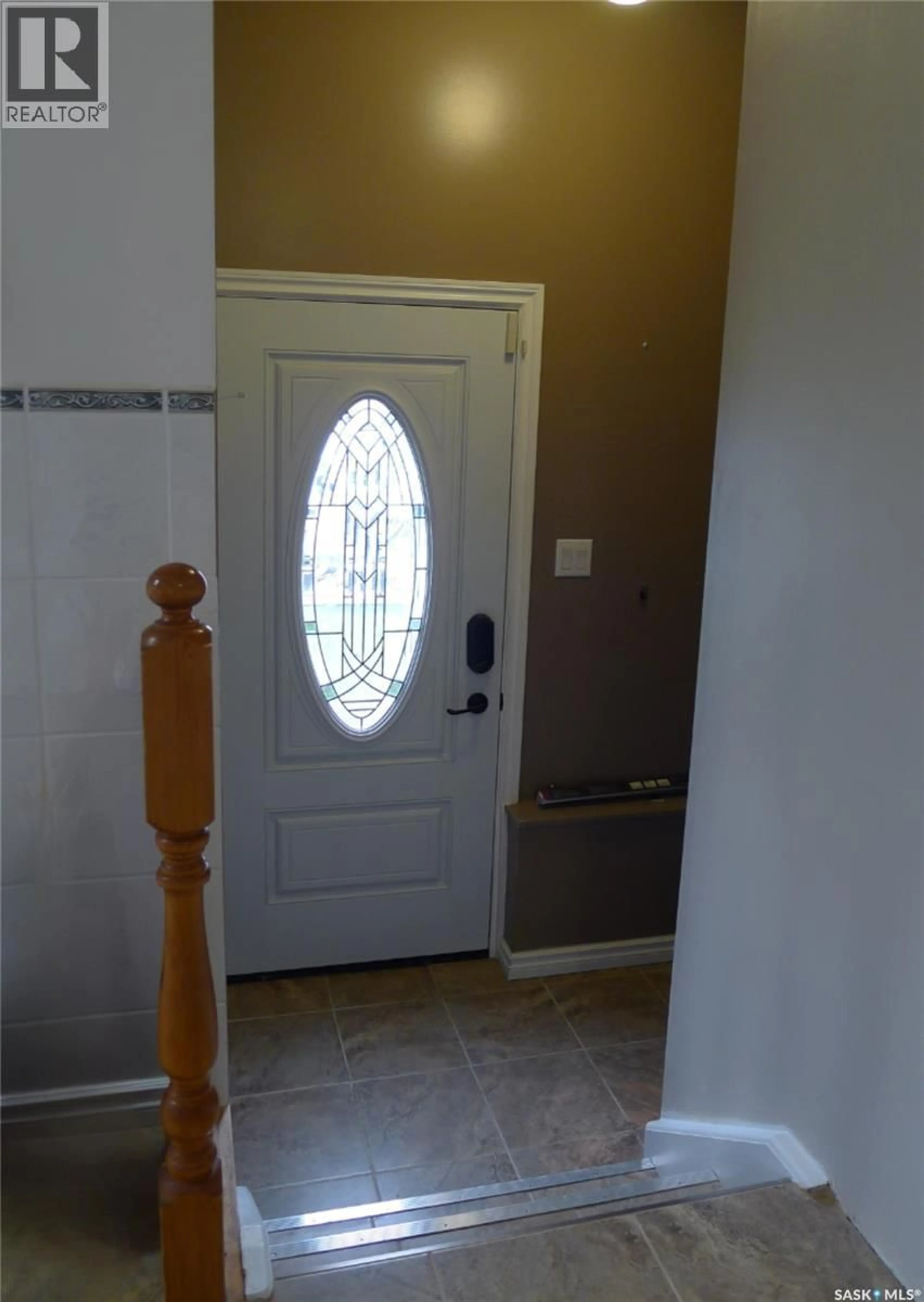 Indoor entryway for 609 7TH AVENUE, Biggar Saskatchewan S0K0M0