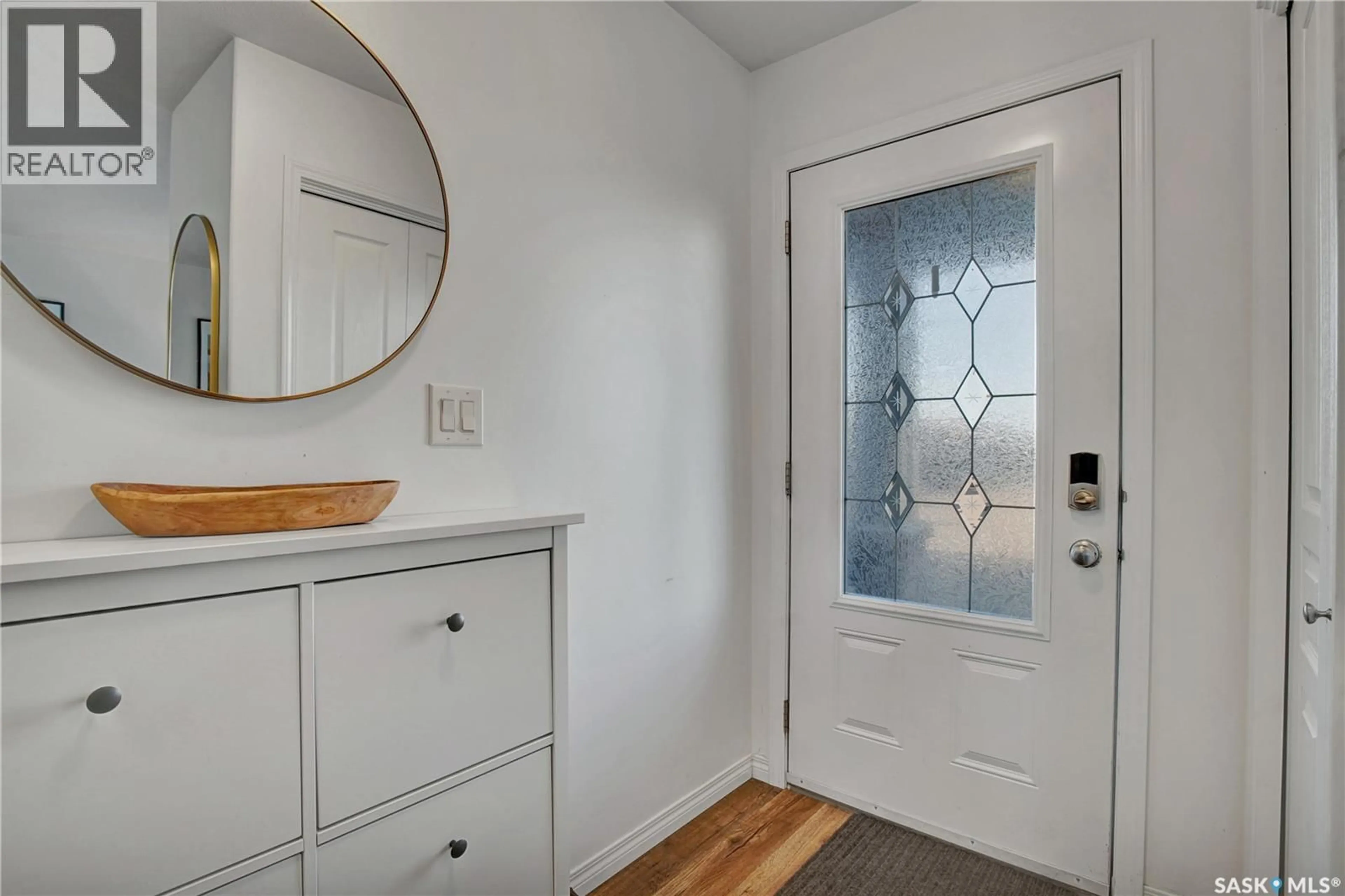 Indoor entryway for 962 GLENVIEW COVE, Martensville Saskatchewan S0K0A2