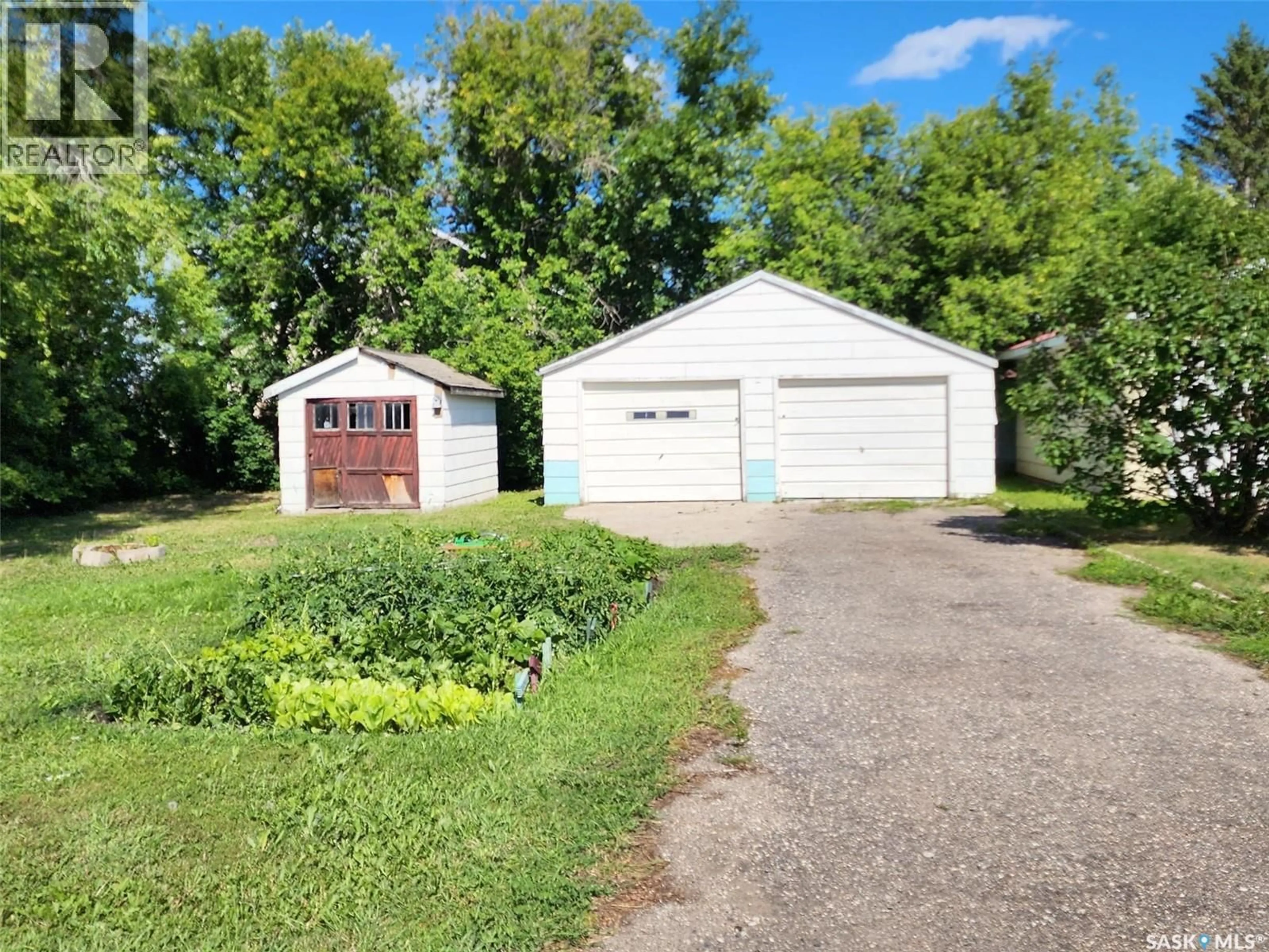 Shed for 805 PACIFIC STREET, Grenfell Saskatchewan S0G2B0