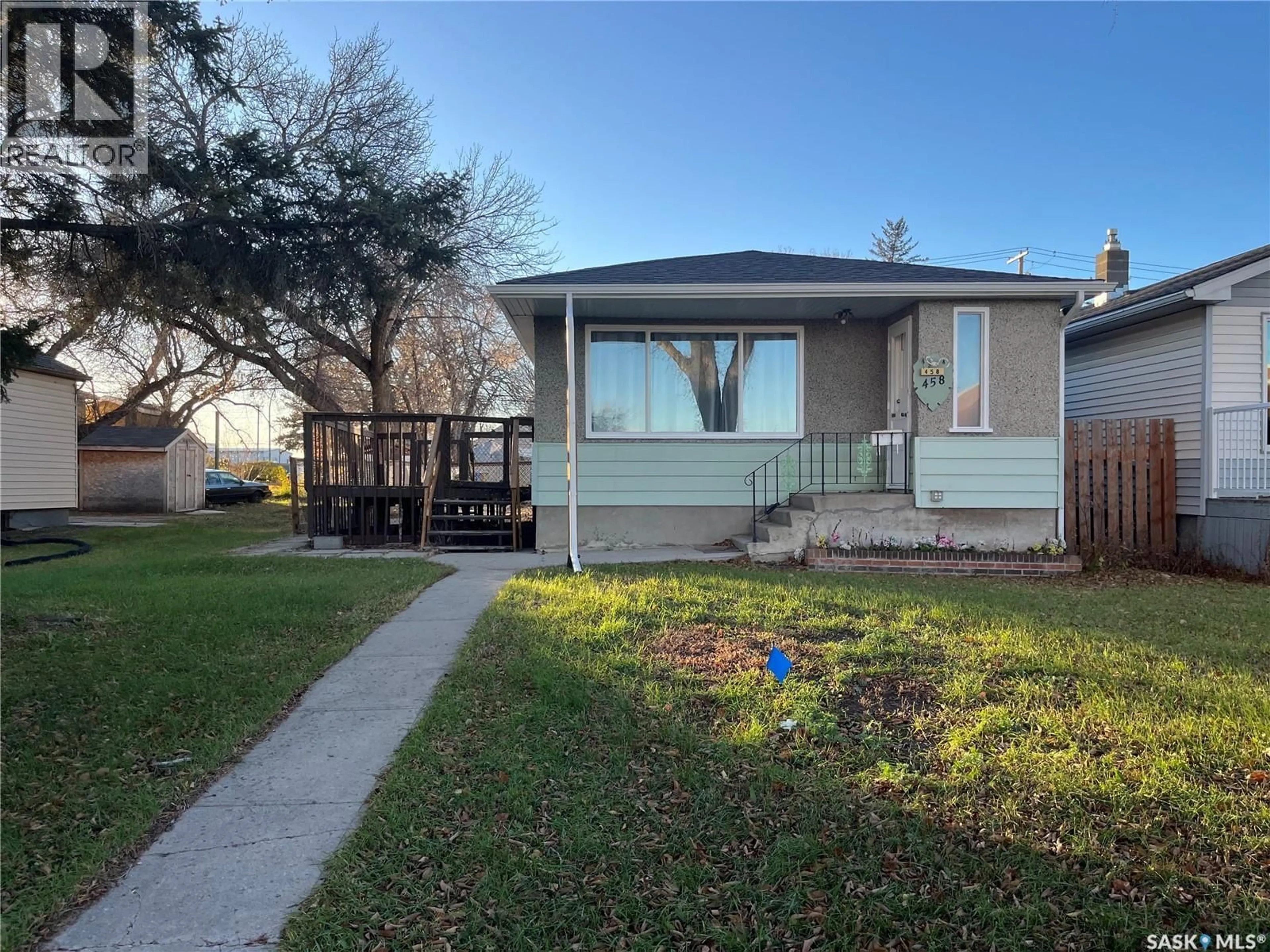 A pic from outside/outdoor area/front of a property/back of a property/a pic from drone, street for 458 HAMILTON STREET, Regina Saskatchewan S4R2A7