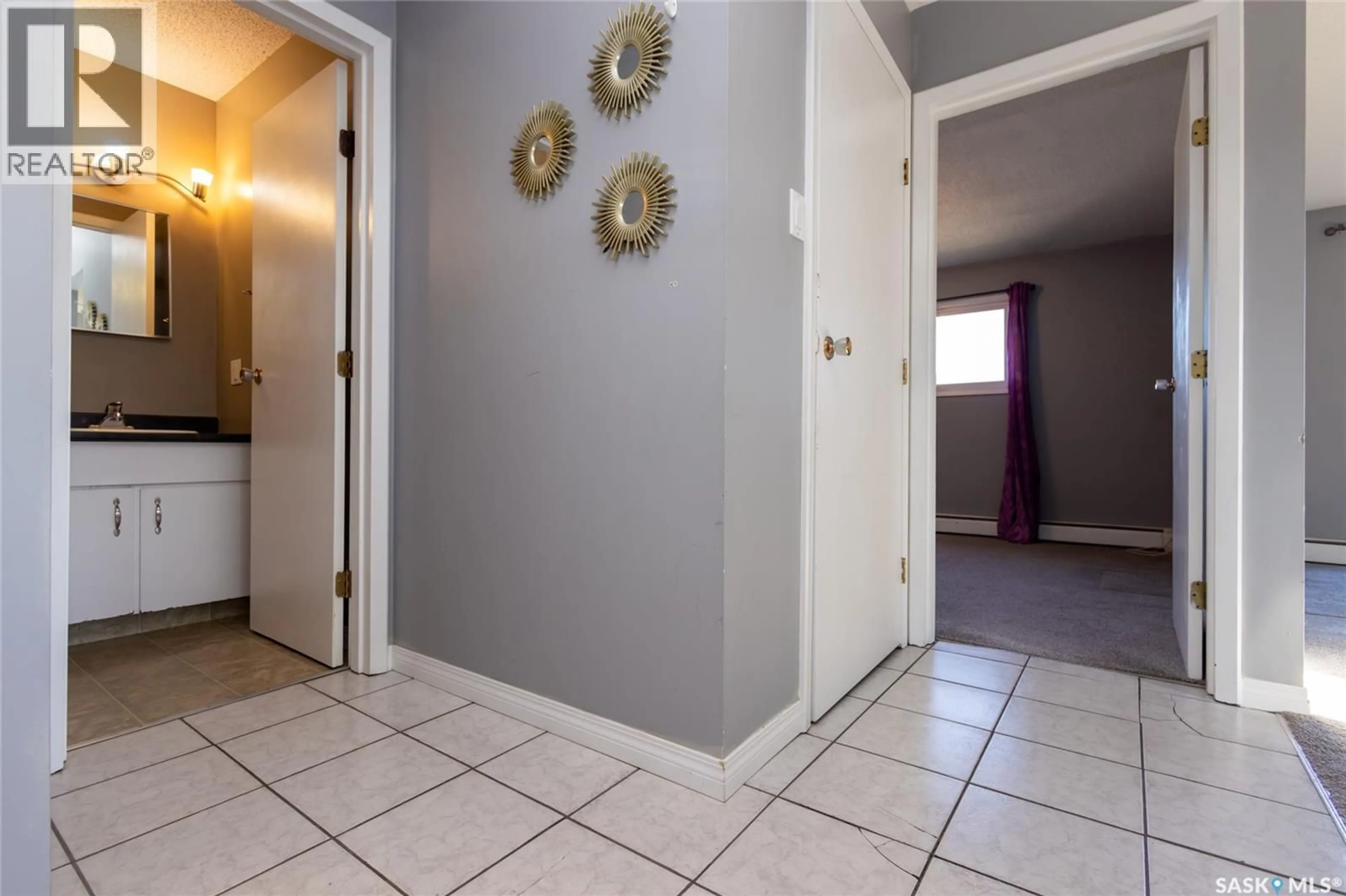 Indoor entryway for 3809 - 24 LUTHER PLACE, Saskatoon Saskatchewan S7H4B1