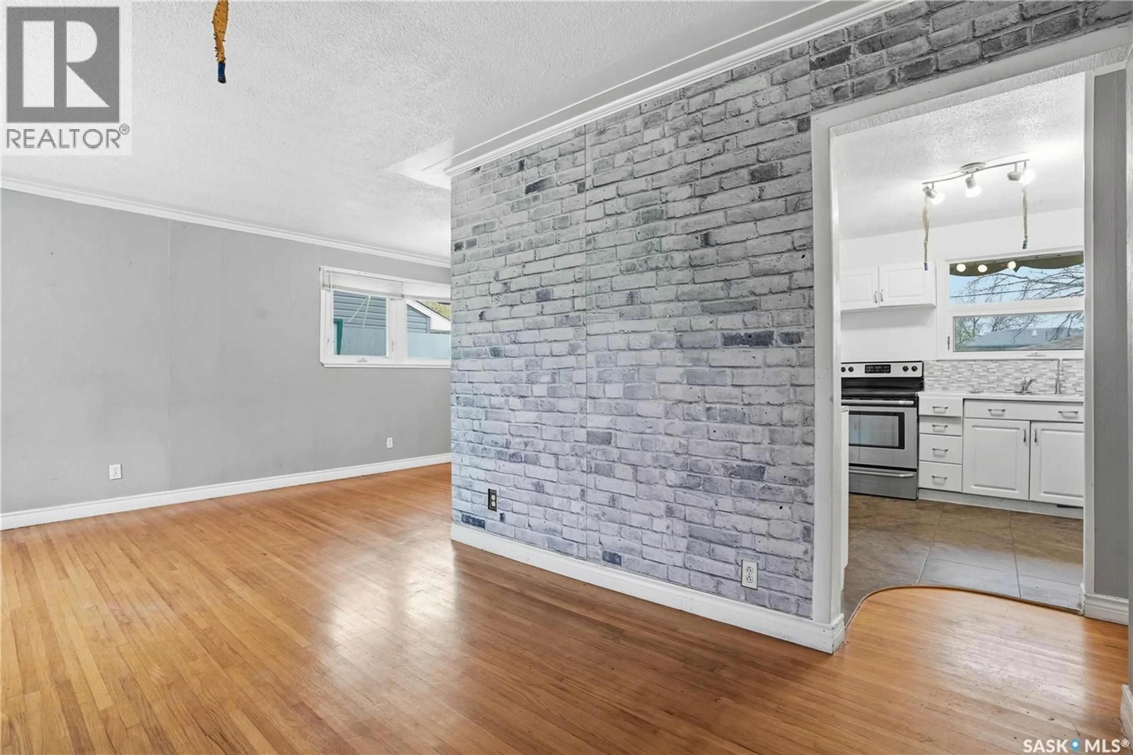 A pic of a room for 5012 1ST AVENUE, Regina Saskatchewan S4T0A5