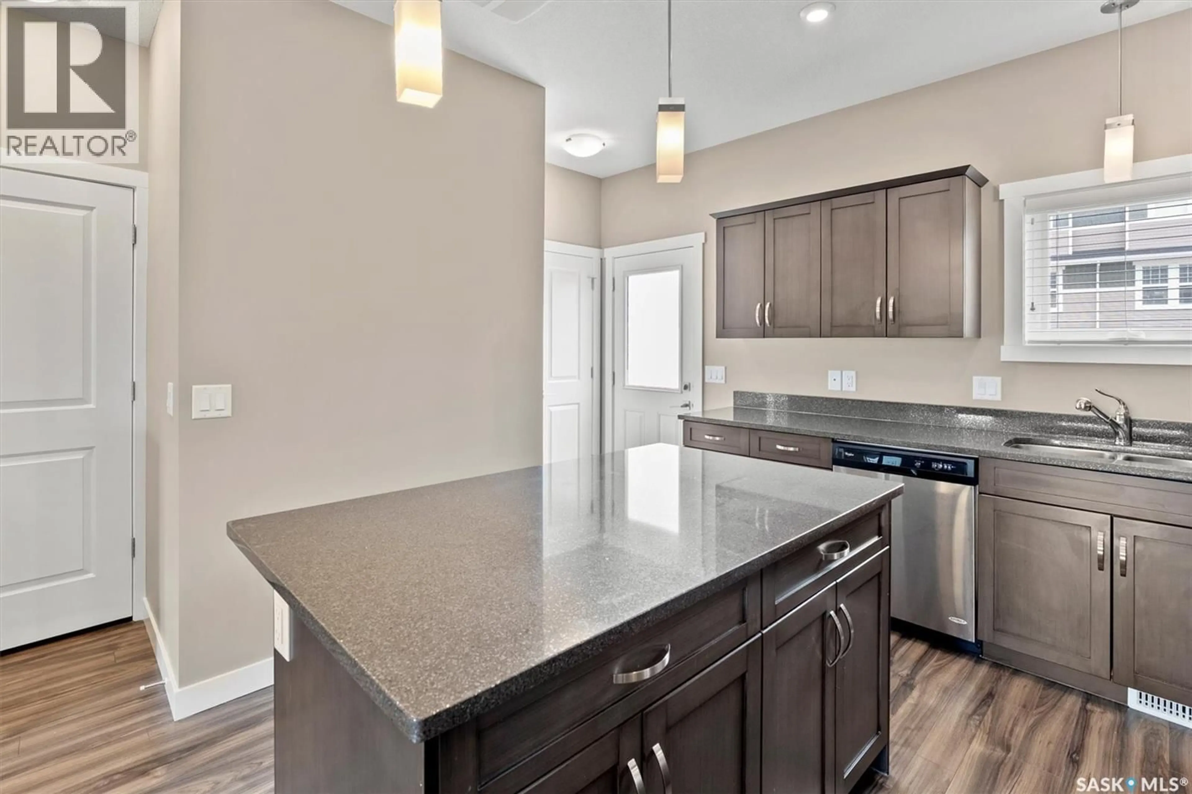 Open concept kitchen, unknown for 1216 PRINGLE WAY, Saskatoon Saskatchewan S7T0X5