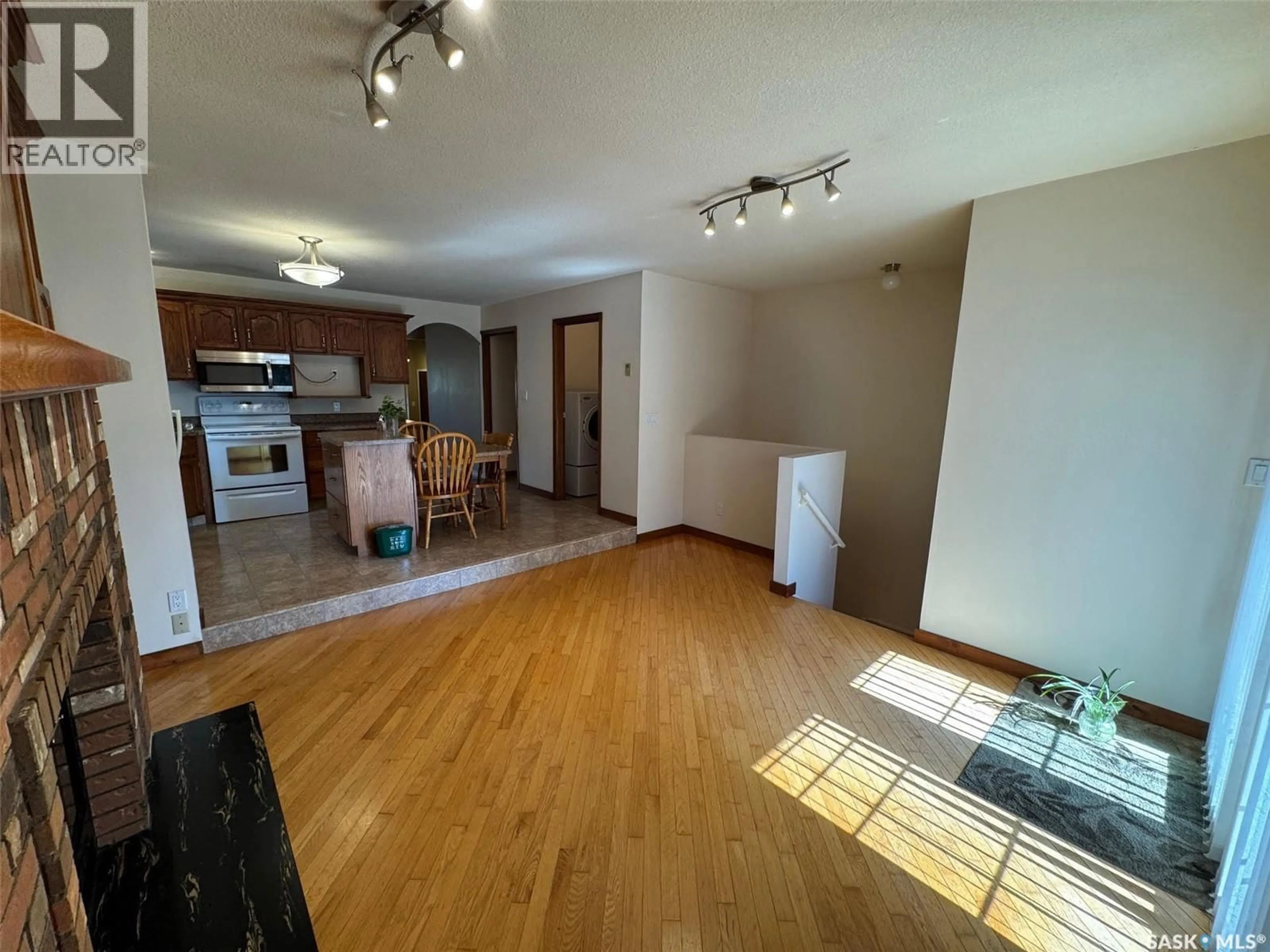 A pic of a room for 418 EMERALD CRESCENT, Saskatoon Saskatchewan S7J4L3