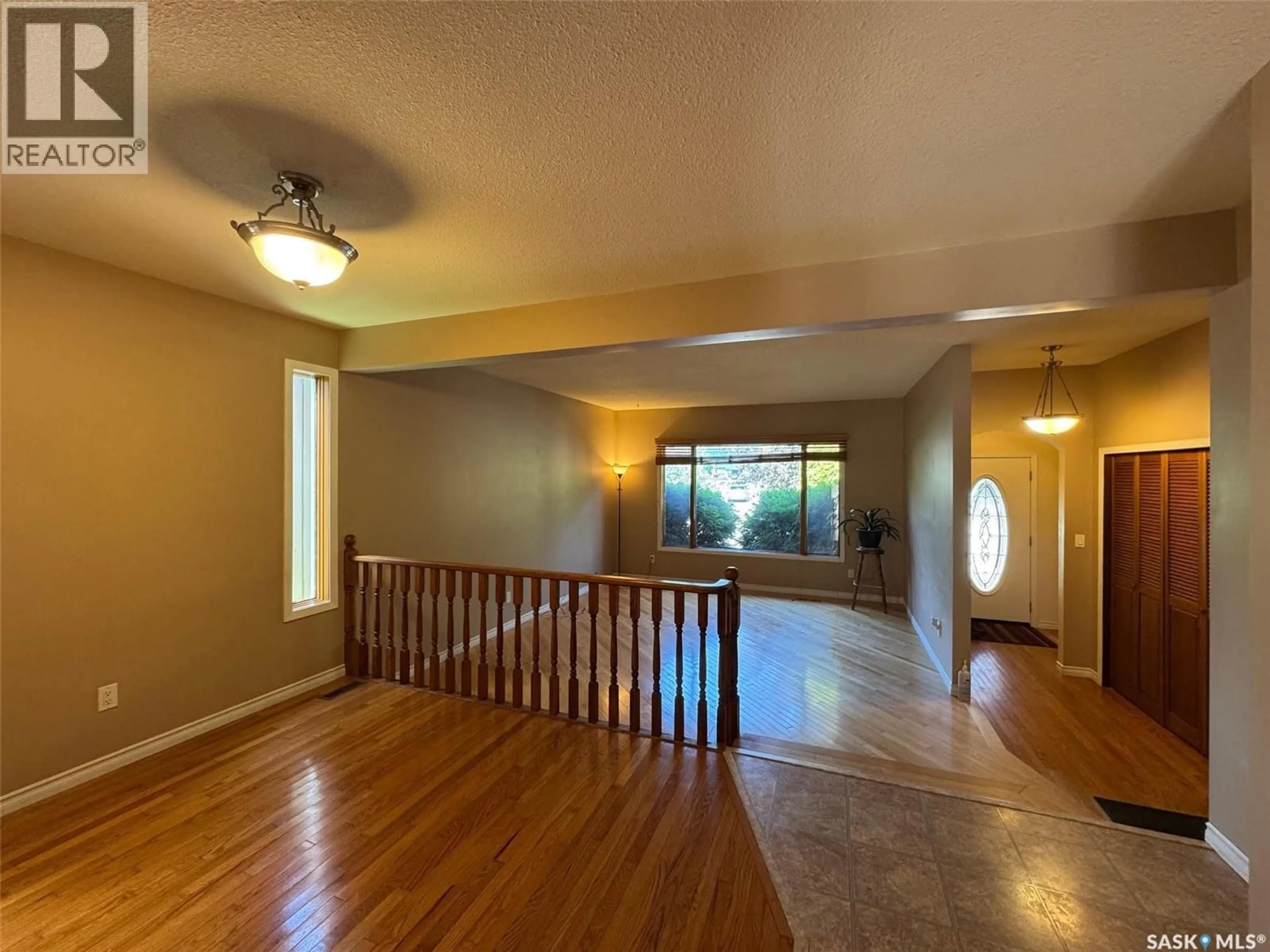 Unknown for 418 EMERALD CRESCENT, Saskatoon Saskatchewan S7J4L3