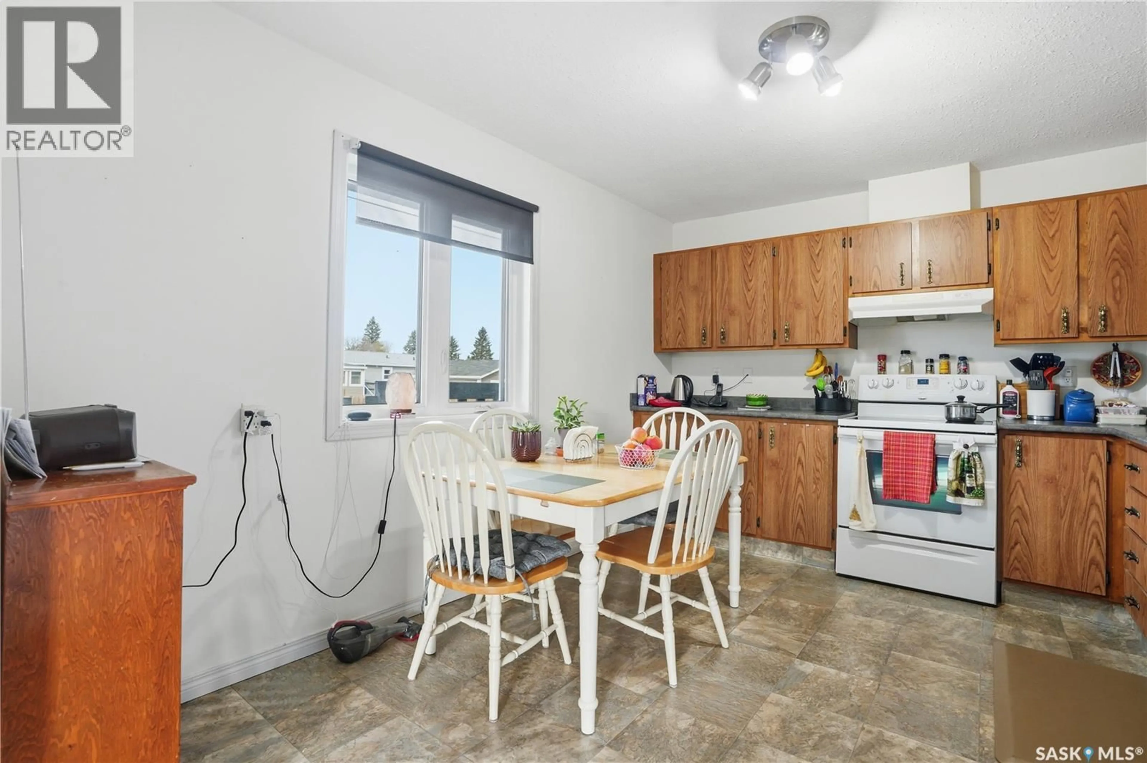 Standard kitchen, unknown for 101 3RD AVENUE, Maymont Saskatchewan S0M1T0