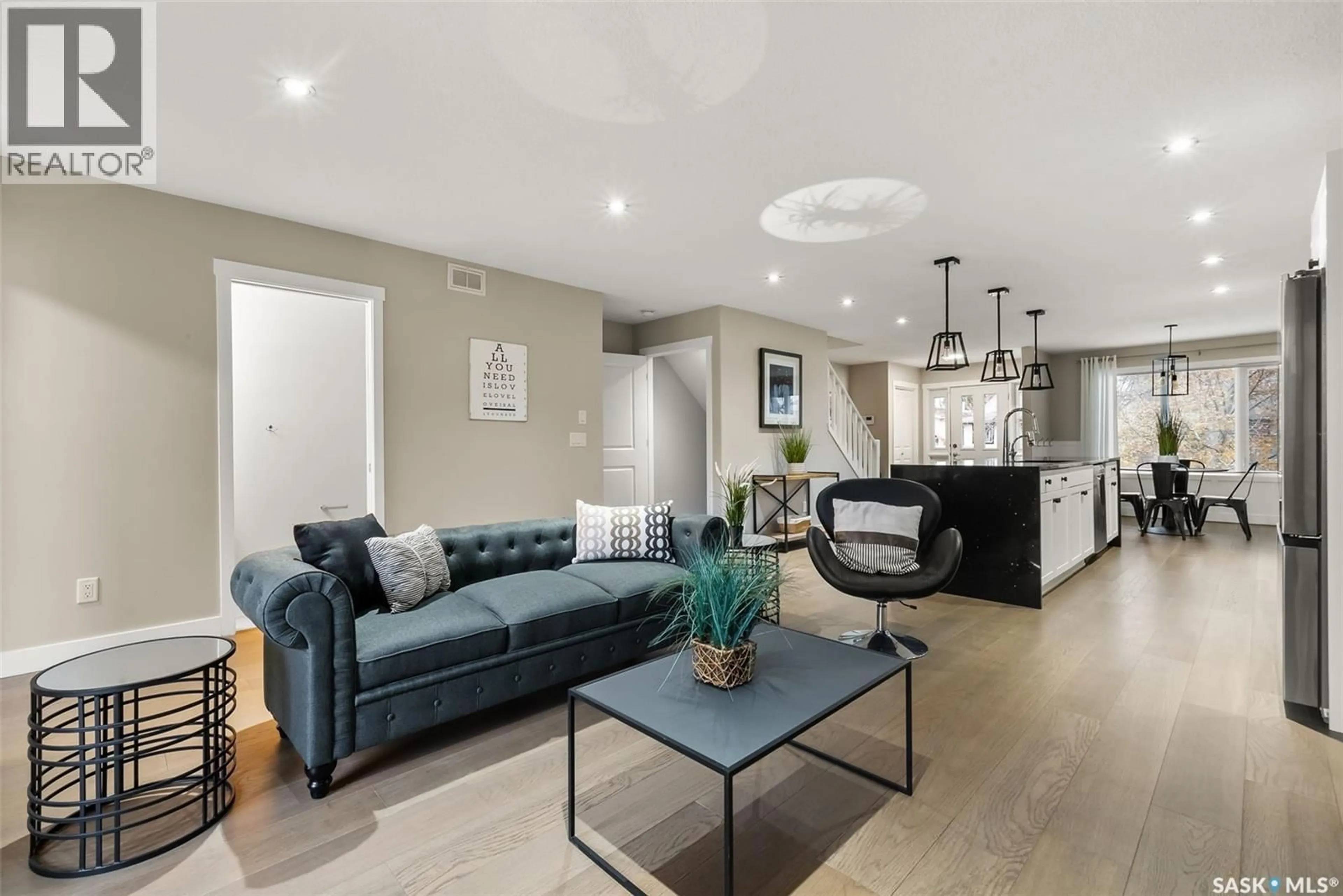 Living room with furniture, unknown for 354 OTTAWA STREET, Regina Saskatchewan S4R1N7