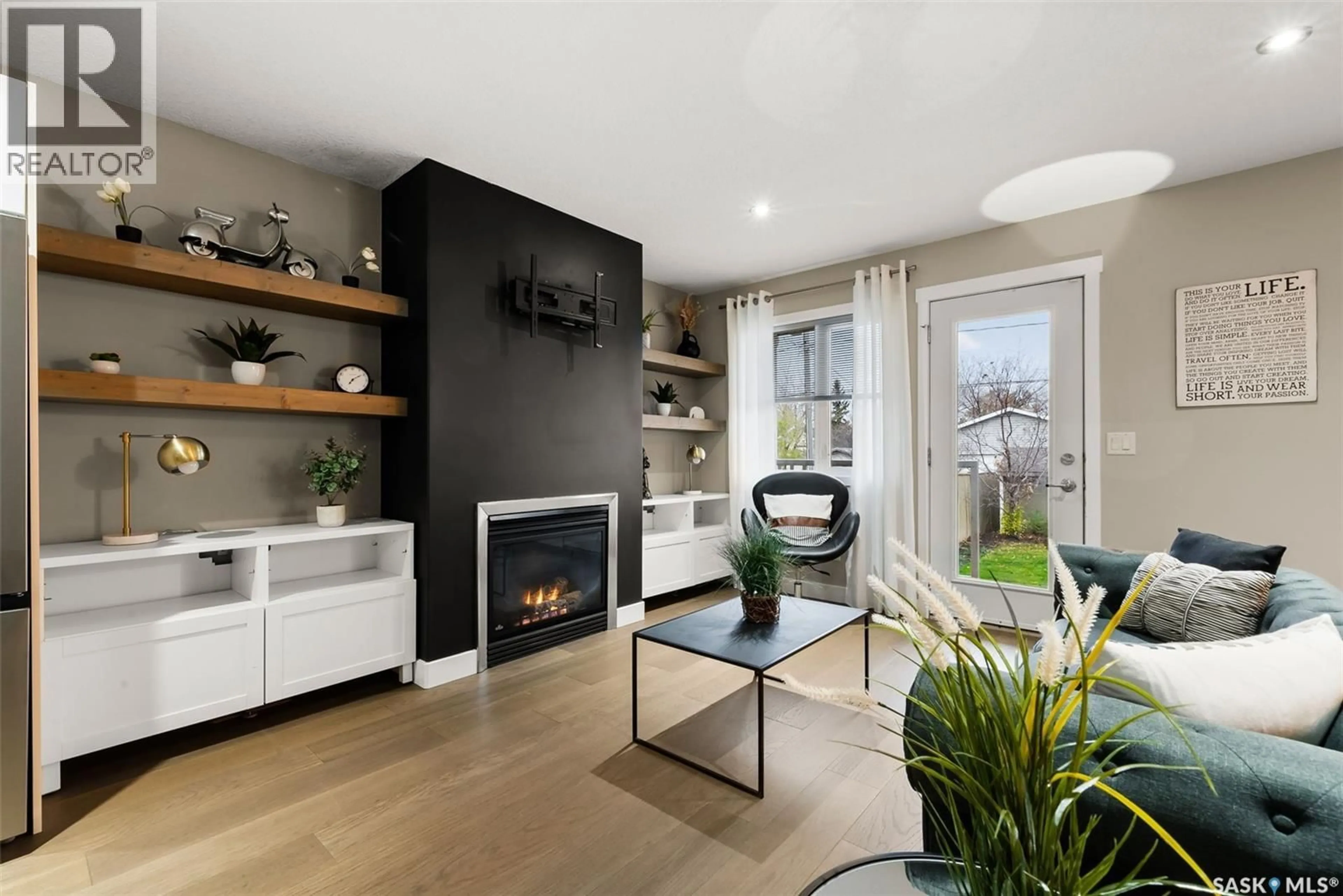 Living room with furniture, unknown for 354 OTTAWA STREET, Regina Saskatchewan S4R1N7