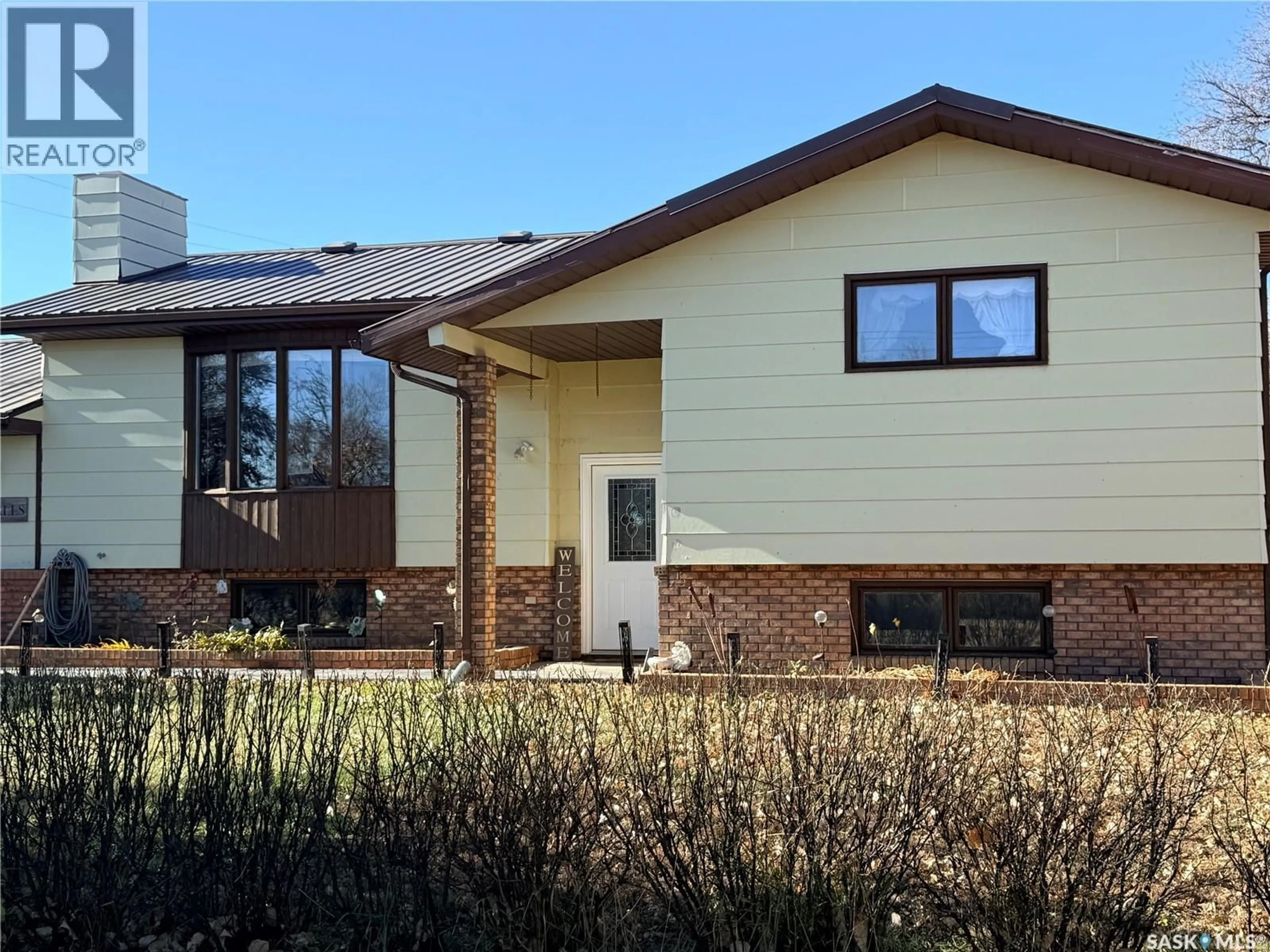 Home with vinyl exterior material, street for 4419 CENTRE STREET, Cadillac Saskatchewan S0N0K0