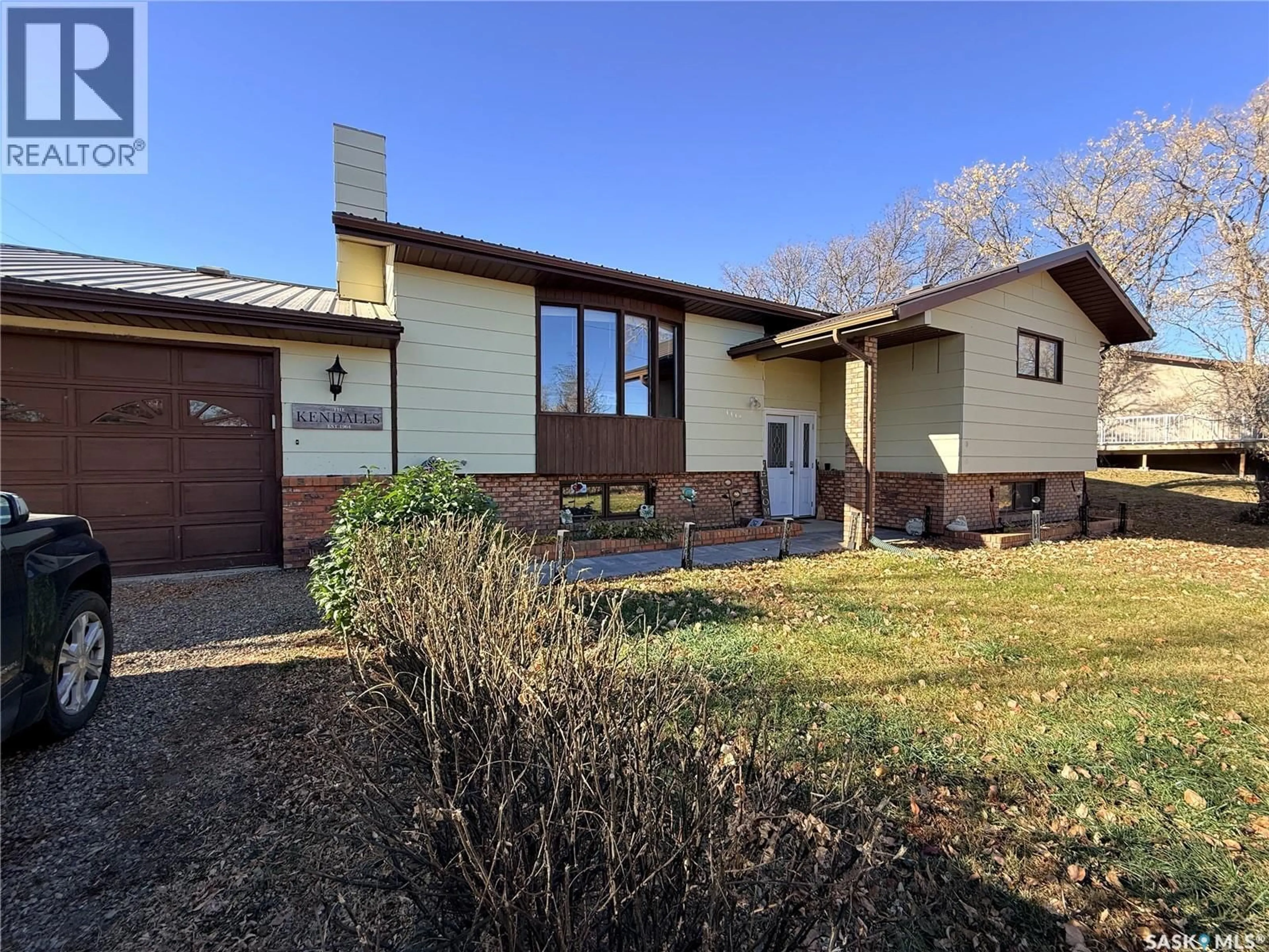 Home with brick exterior material, street for 4419 CENTRE STREET, Cadillac Saskatchewan S0N0K0