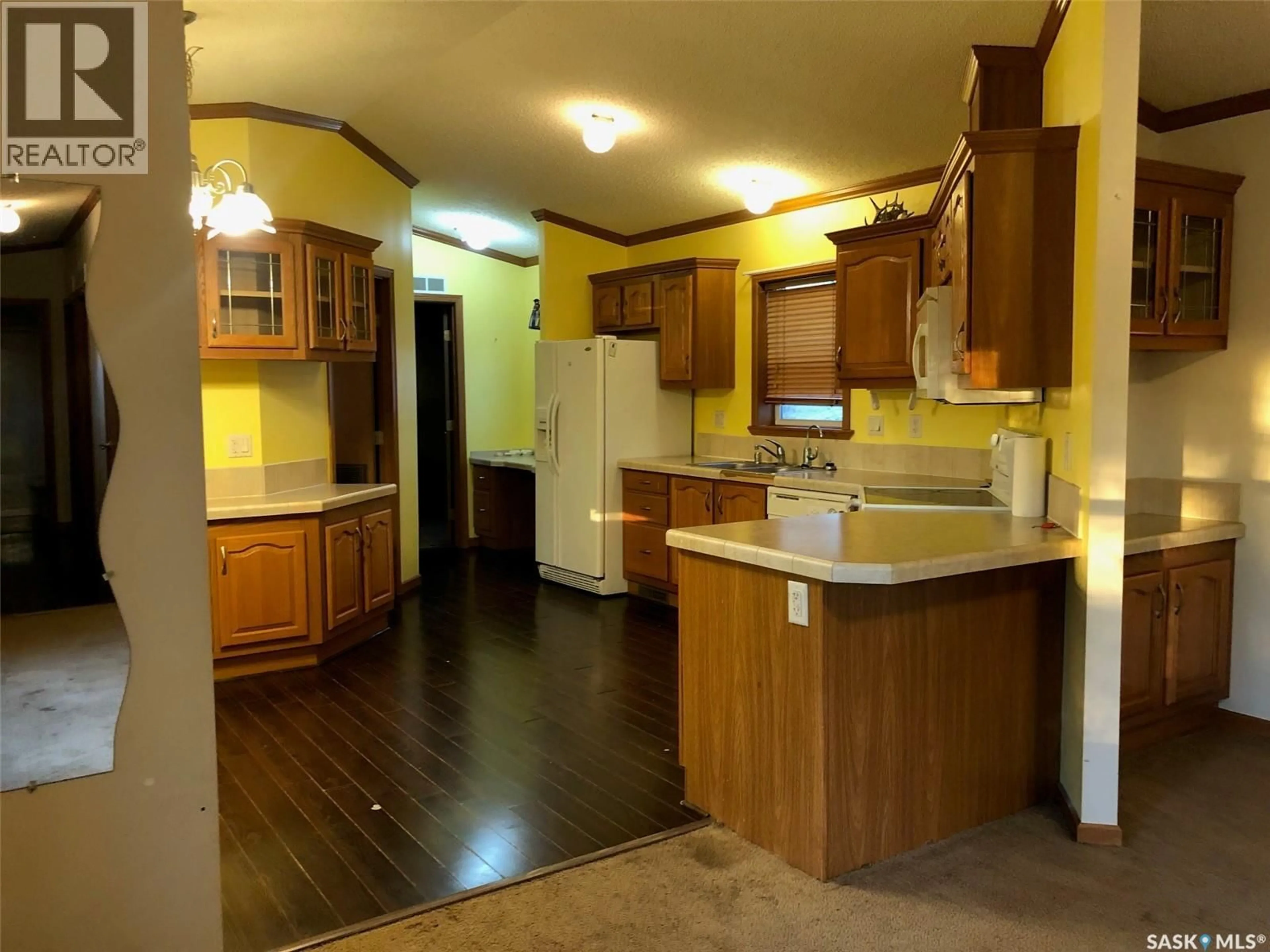 Standard kitchen, wood/laminate floor for 518 RAILWAY AVENUE, Preeceville Saskatchewan S0A3B0