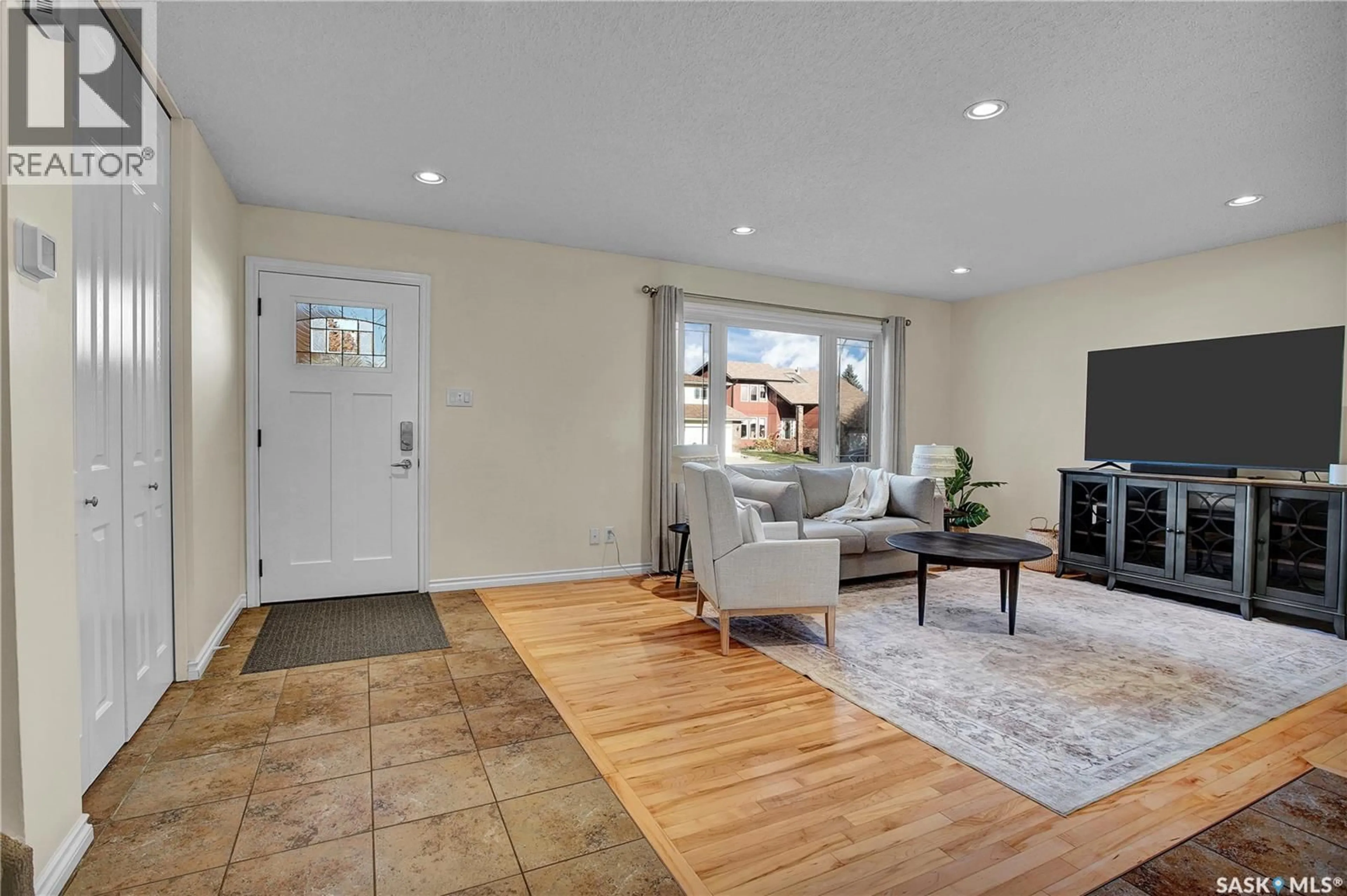 Unknown for 226 CHARLEBOIS CRESCENT, Saskatoon Saskatchewan S7K5J5