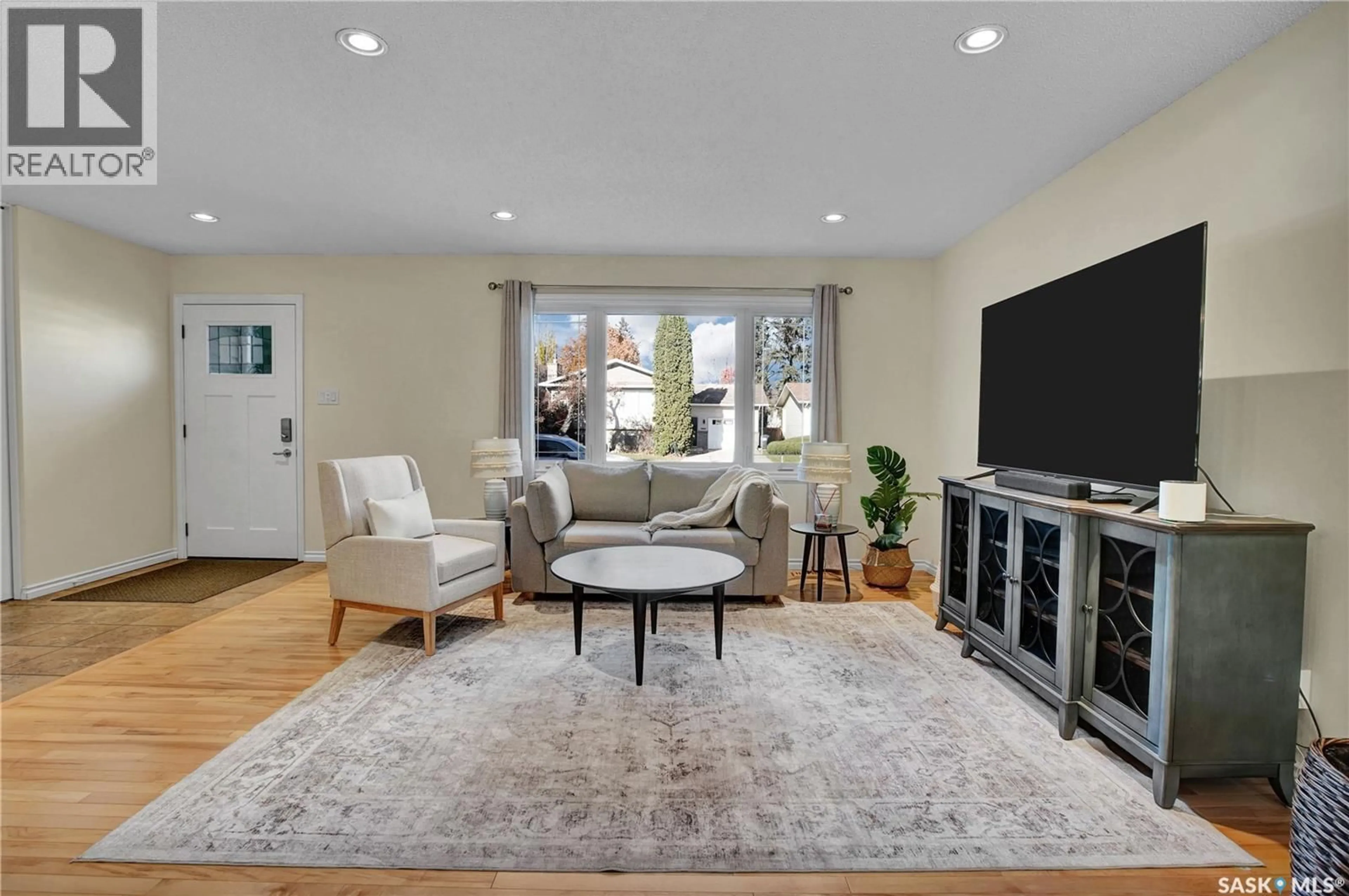 Living room with furniture, unknown for 226 CHARLEBOIS CRESCENT, Saskatoon Saskatchewan S7K5J5