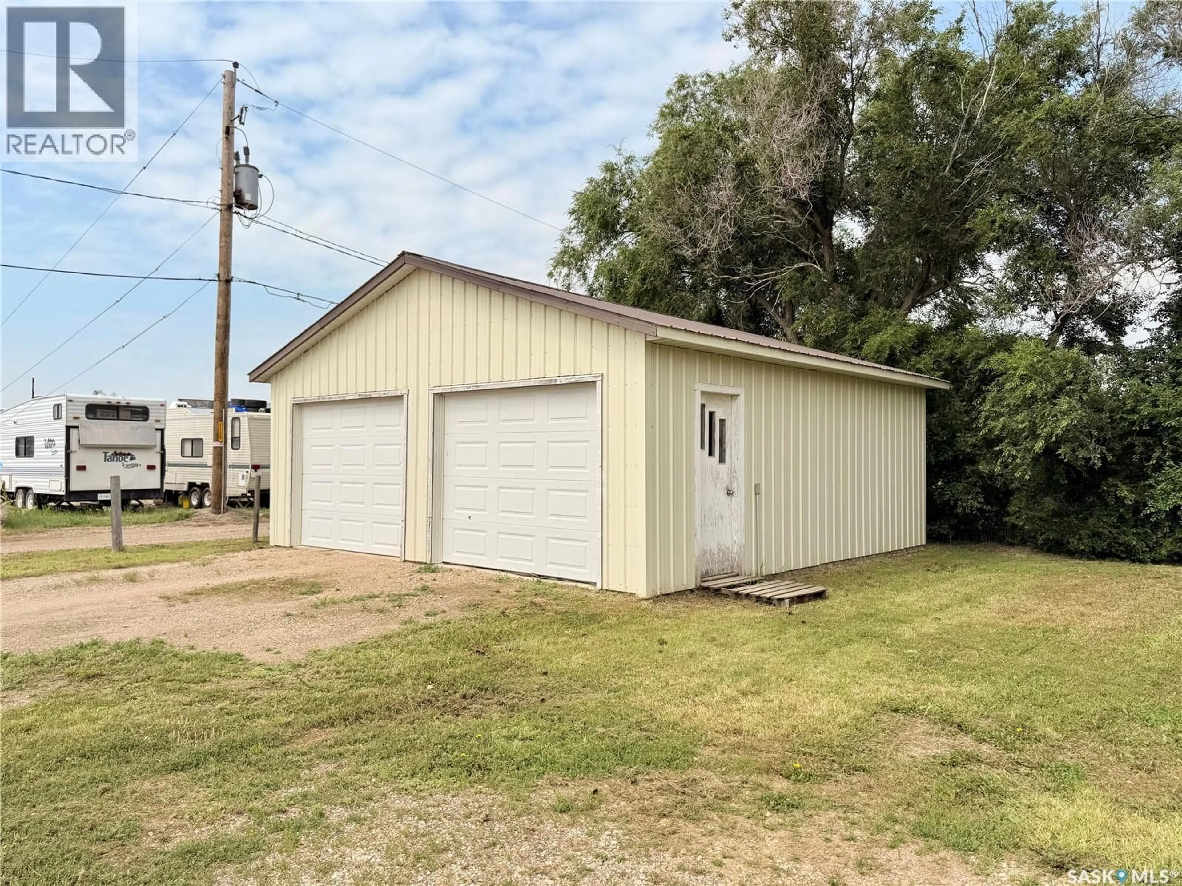 Shed for 100 1ST AVENUE, Lucky Lake Saskatchewan S0L1Z0