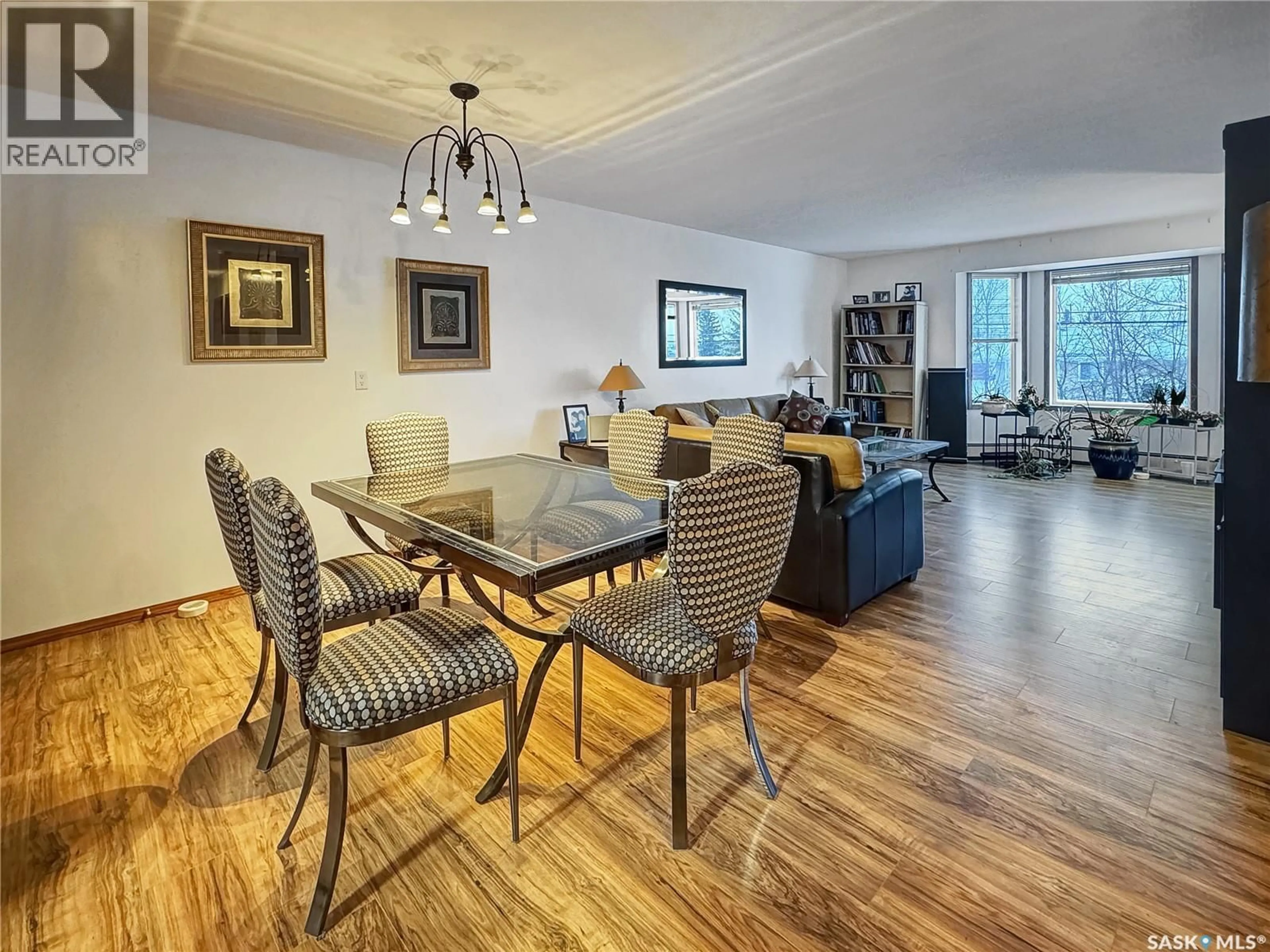 Dining room, wood/laminate floor for 204 62 24TH STREET, Battleford Saskatchewan S0M0E0