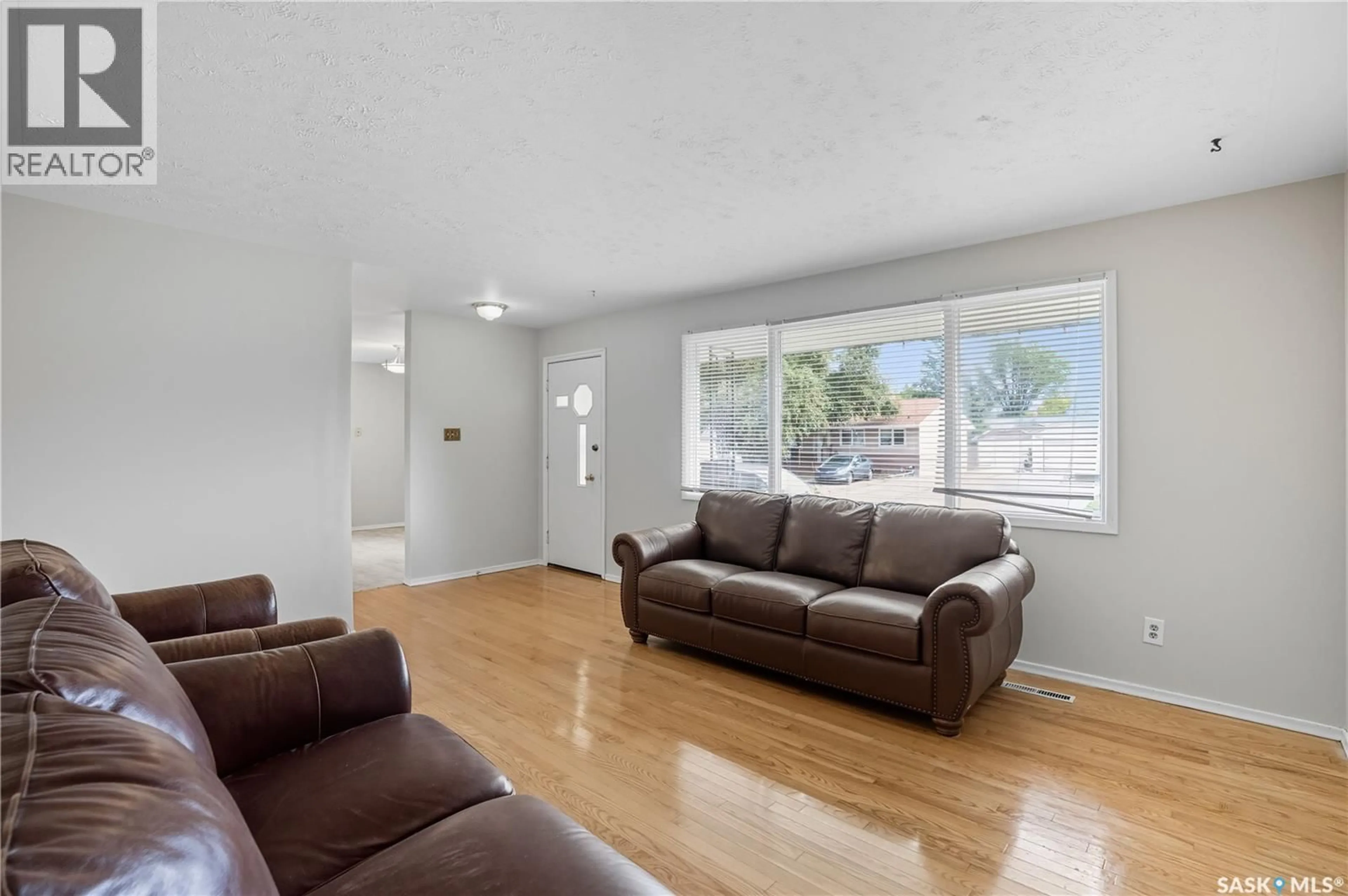 Living room with furniture, unknown for 56 FRANKLIN STREET, Regina Saskatchewan S4R4E6