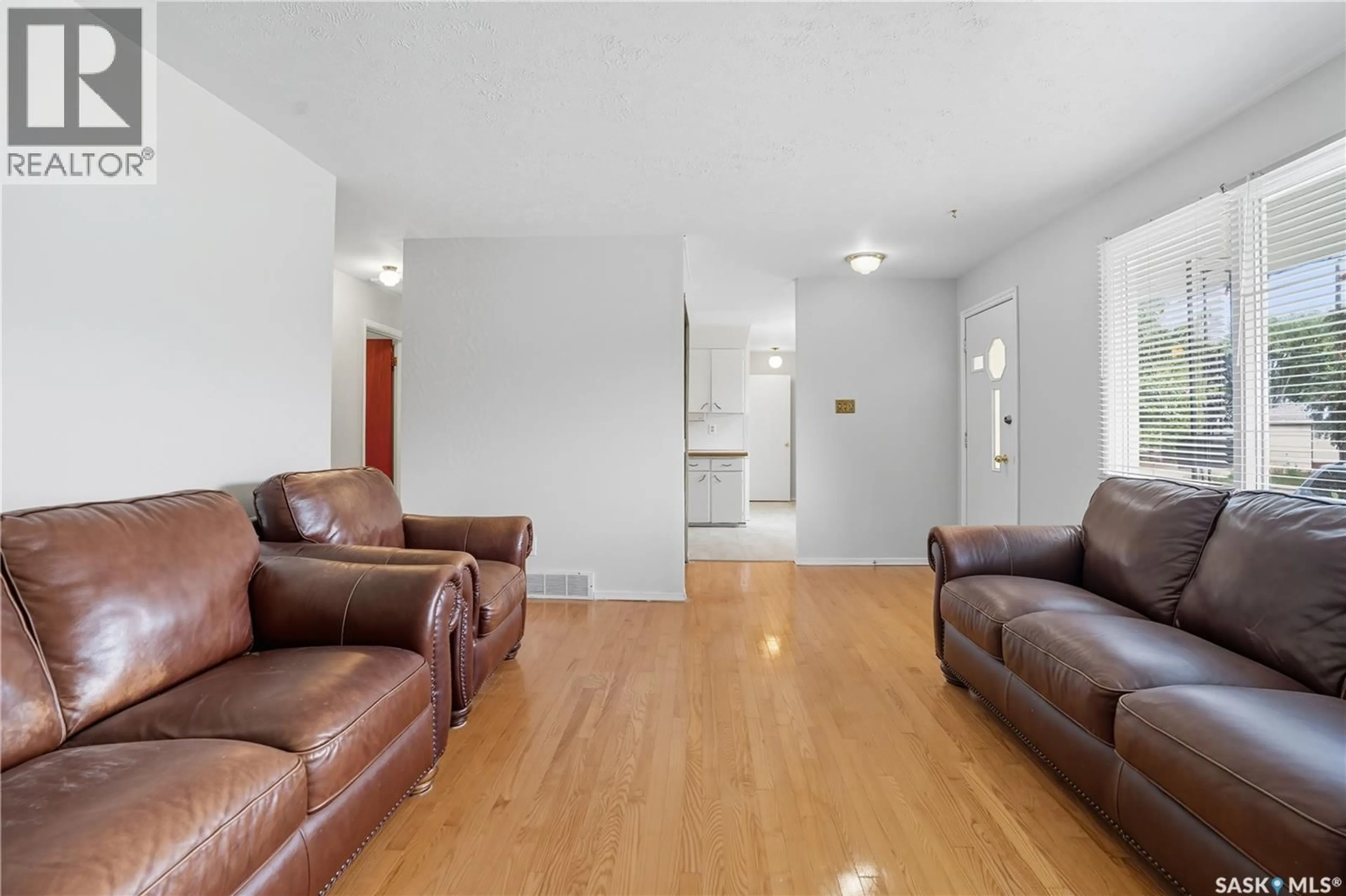 Living room with furniture, unknown for 56 FRANKLIN STREET, Regina Saskatchewan S4R4E6