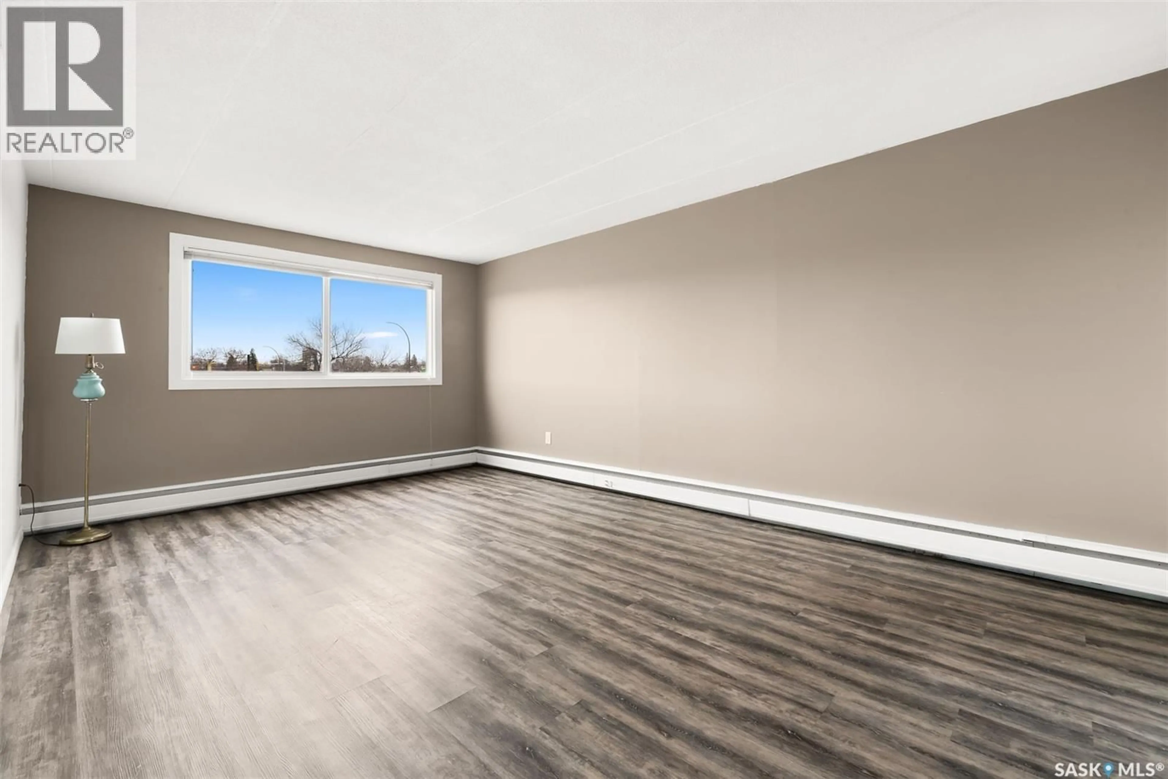 A pic of a room for 9 - 2620 5TH AVENUE, Regina Saskatchewan S4R5E5