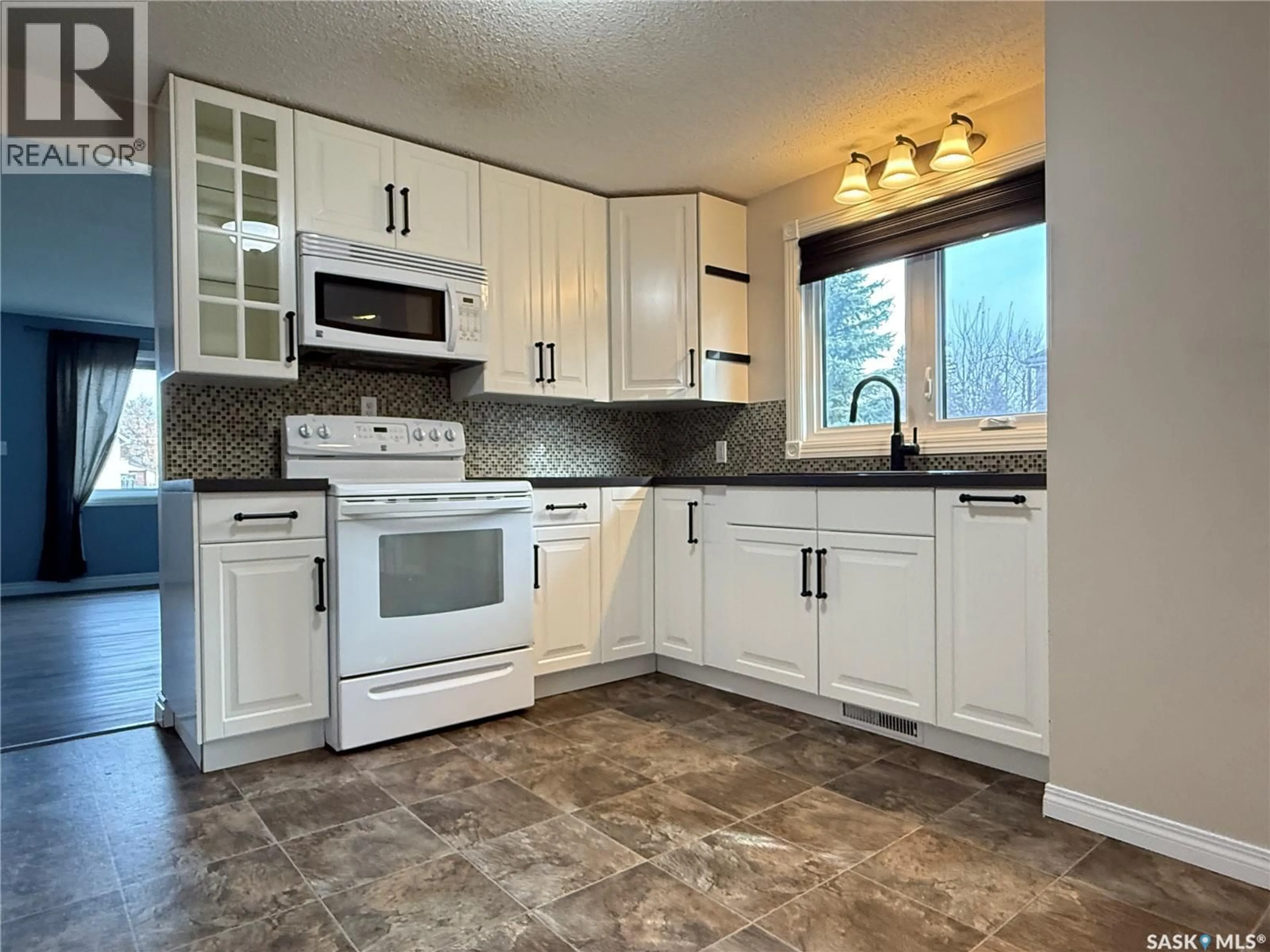 Unknown for 359 4TH AVENUE, Melville Saskatchewan S0A2P0