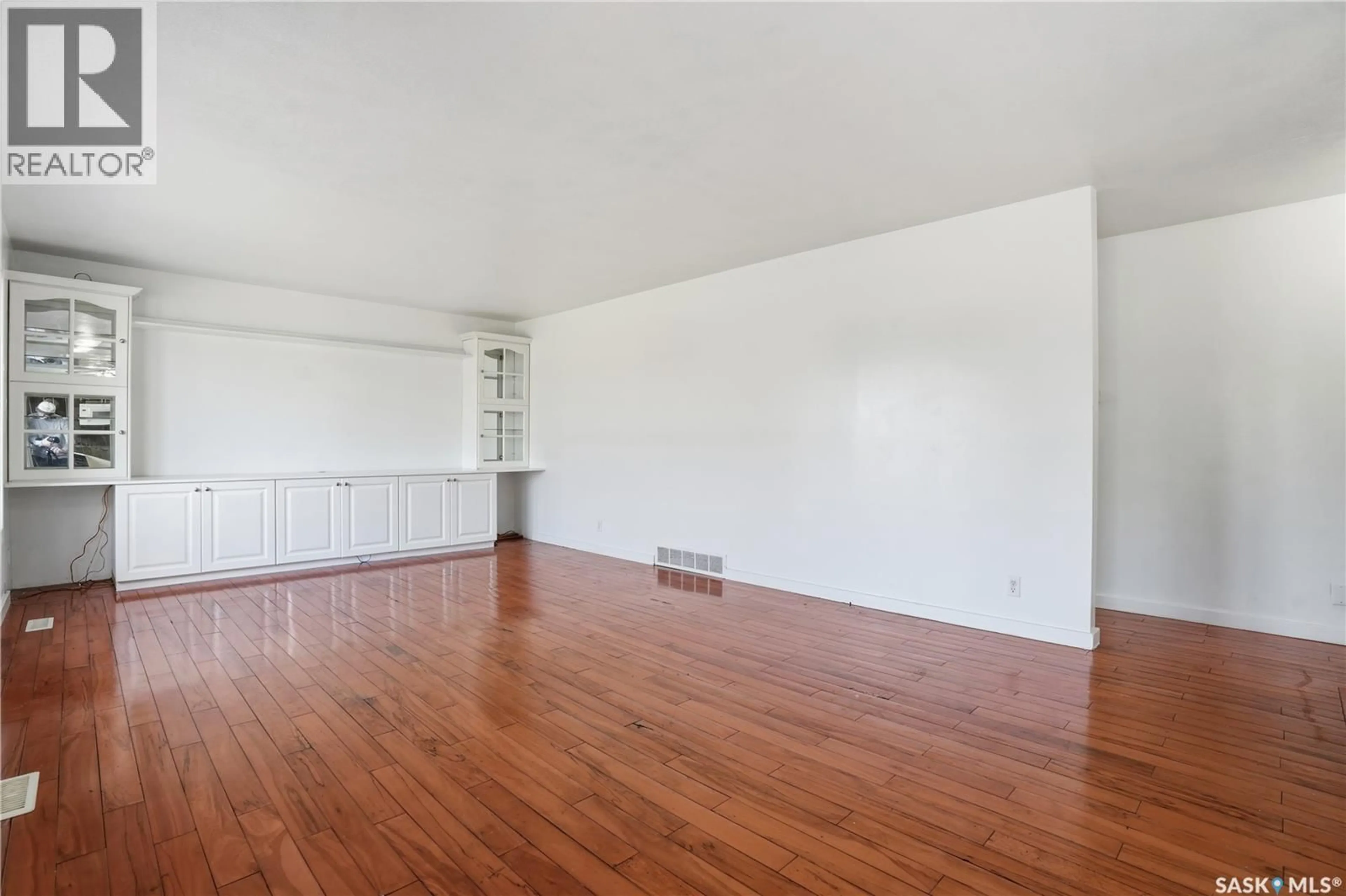 A pic of a room for 1314 HENLEAZE AVENUE, Moose Jaw Saskatchewan S6H3W2