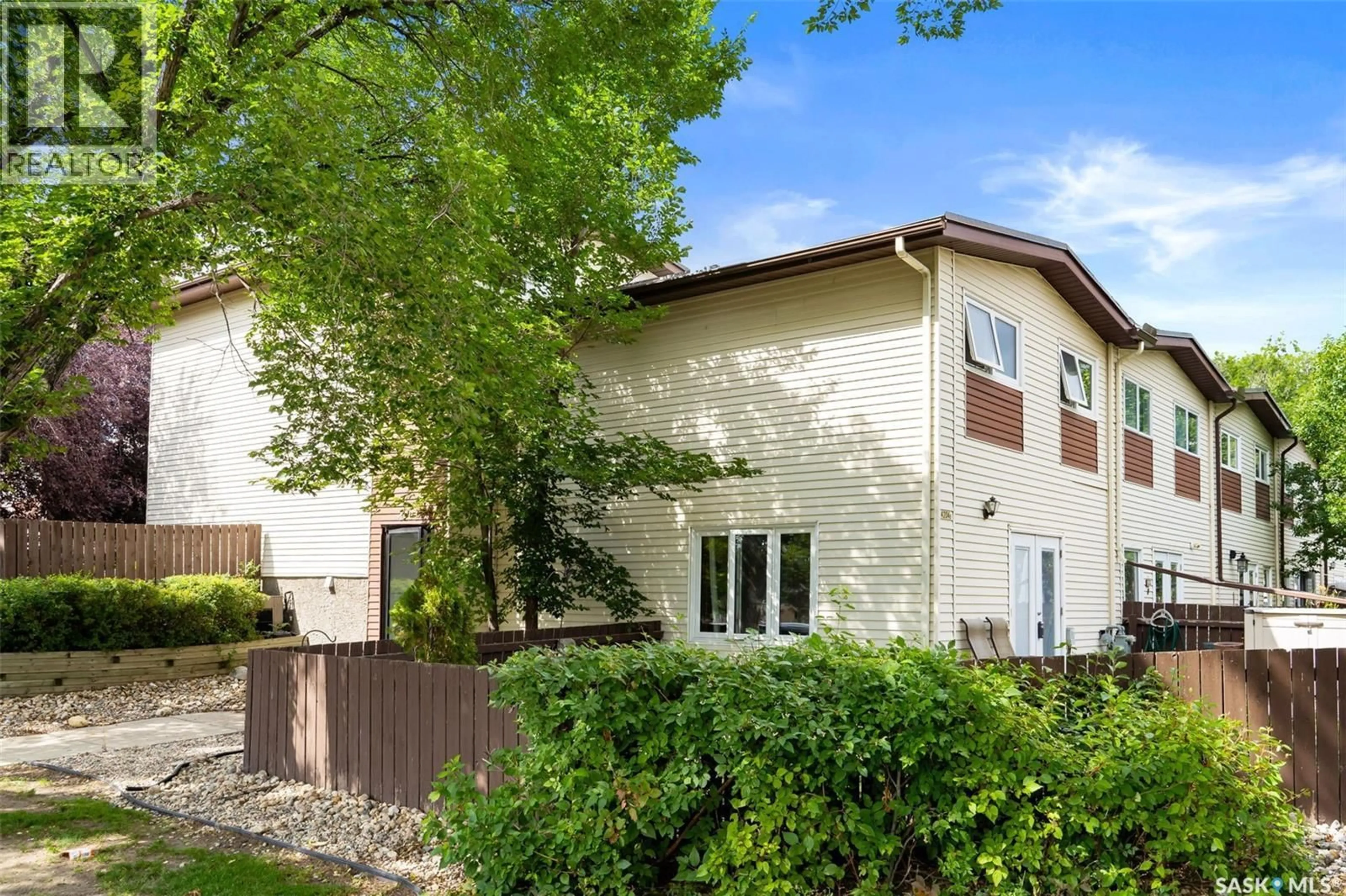 Unknown for B - 4204 CASTLE ROAD, Regina Saskatchewan S4S4W1