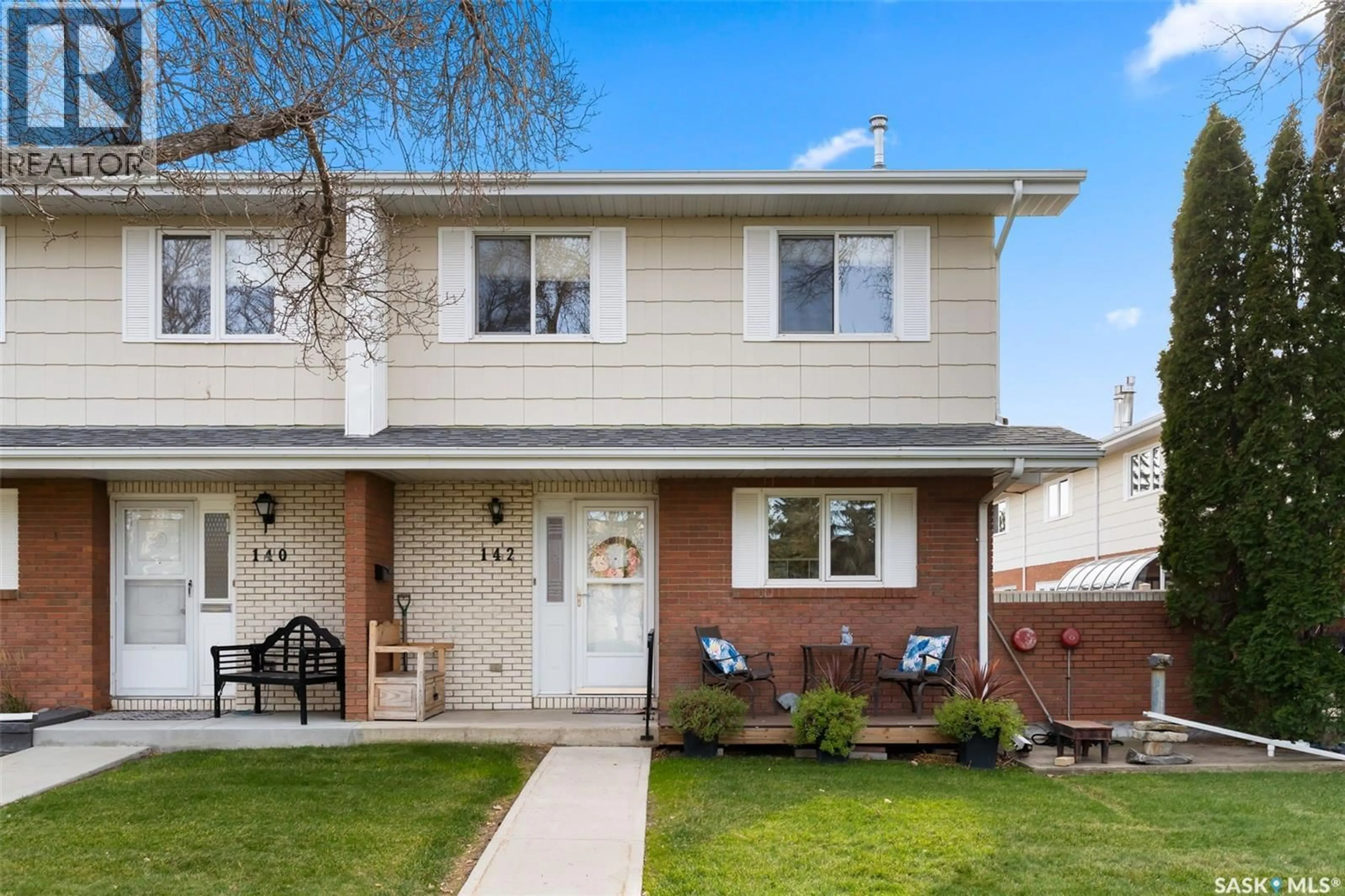 Home with brick exterior material, street for 142 PLAINSVIEW DRIVE, Regina Saskatchewan S4S6L2