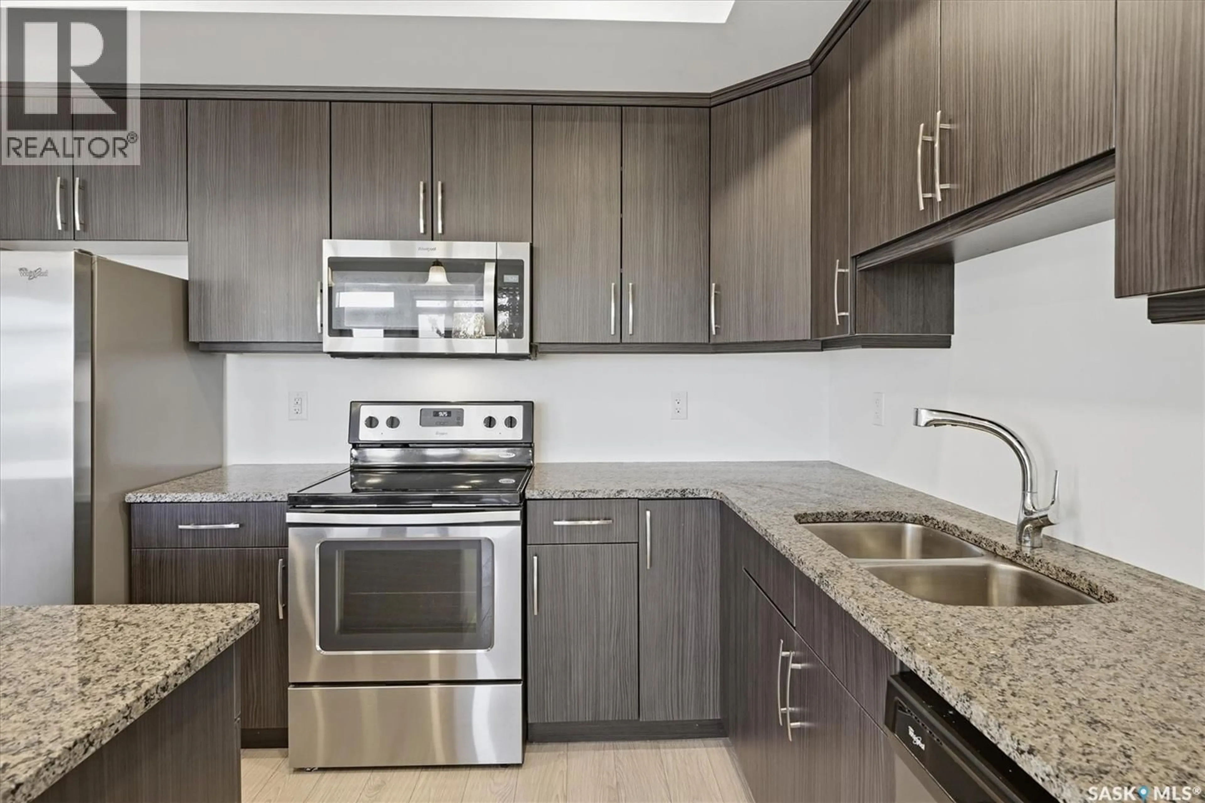 Standard kitchen, unknown for 770 - 108 CHILDERS CRESCENT, Saskatoon Saskatchewan S7L6W1