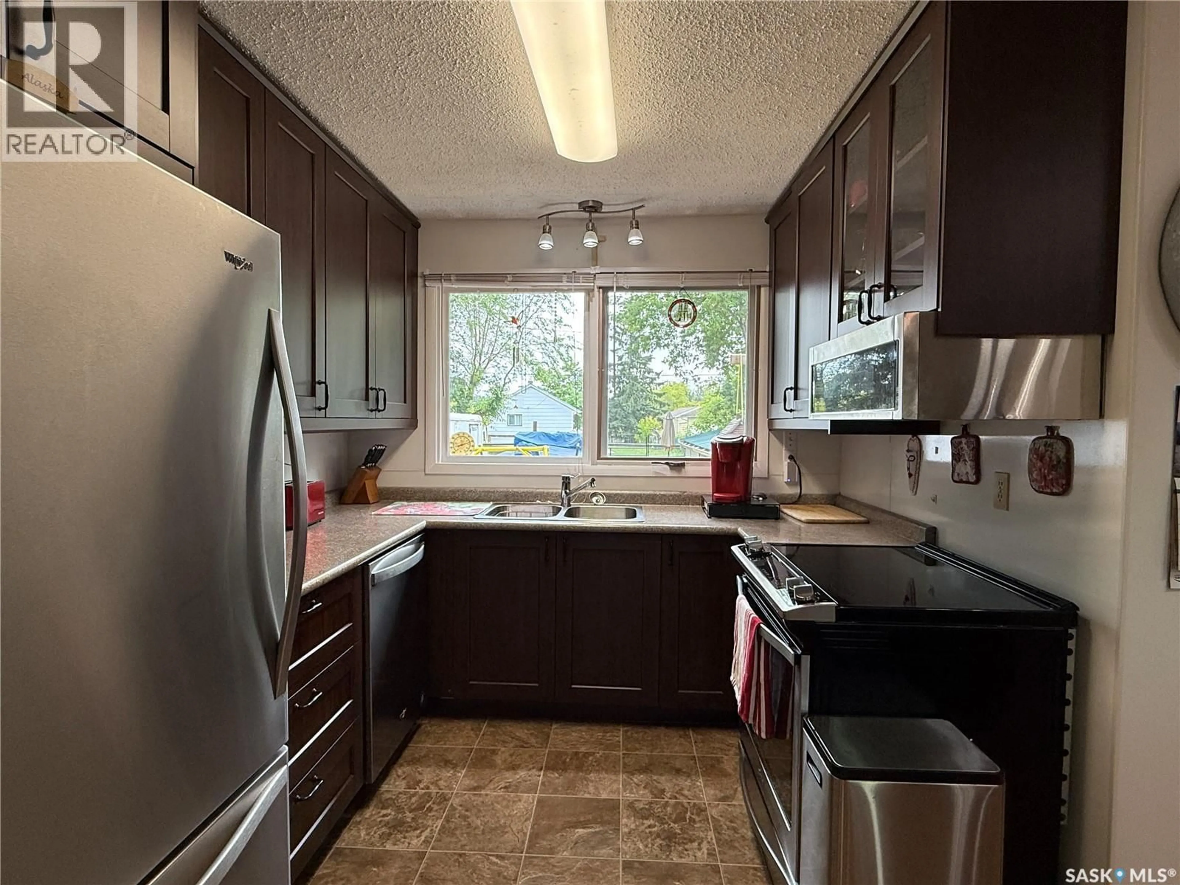 Standard kitchen, unknown for 704 1ST AVENUE, Loon Lake Saskatchewan S0M1L0